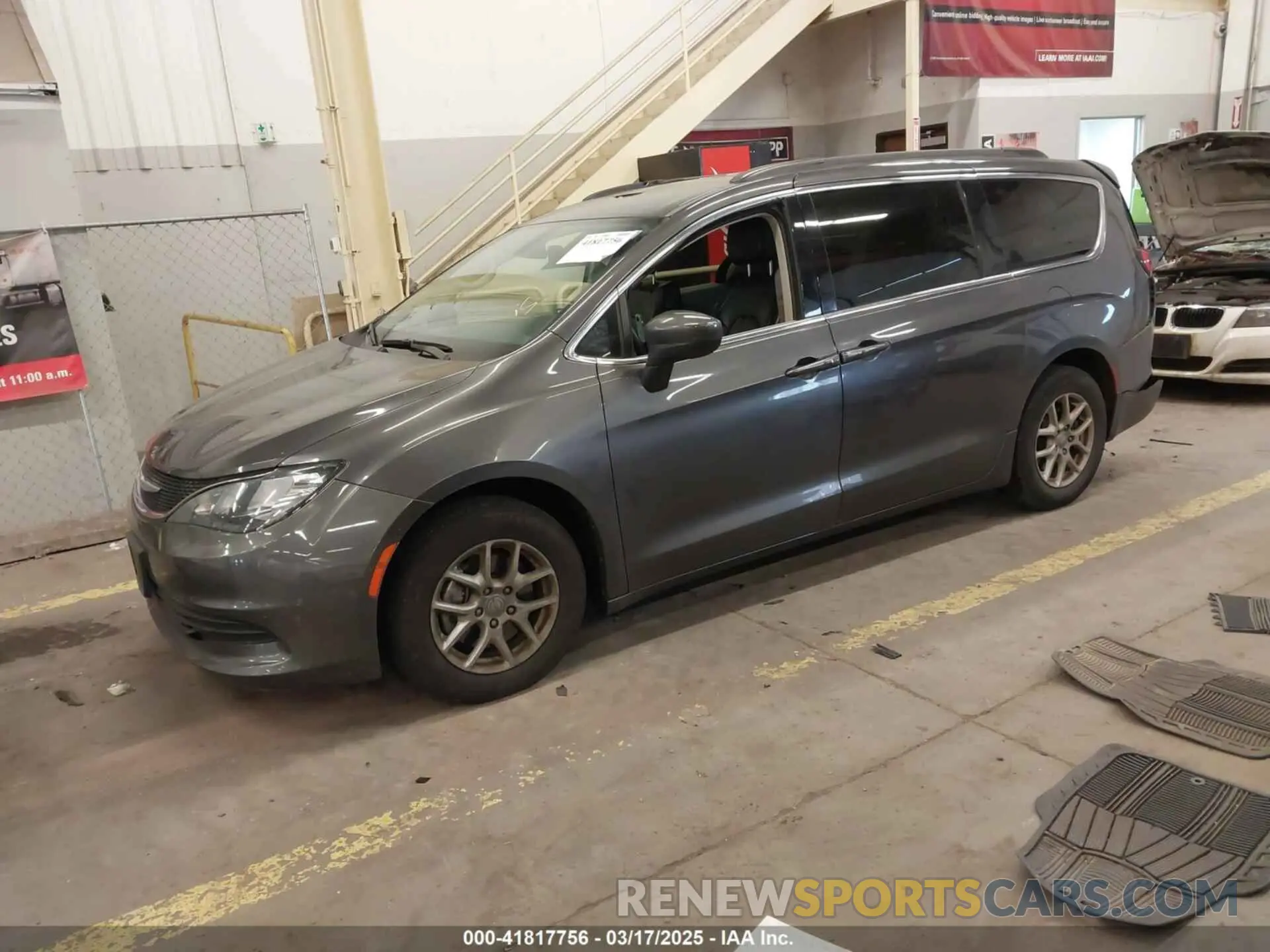 2 fotografías del automóvil dañado 2C4RC1DG3LR151663 CHRYSLER VOYAGER 2020