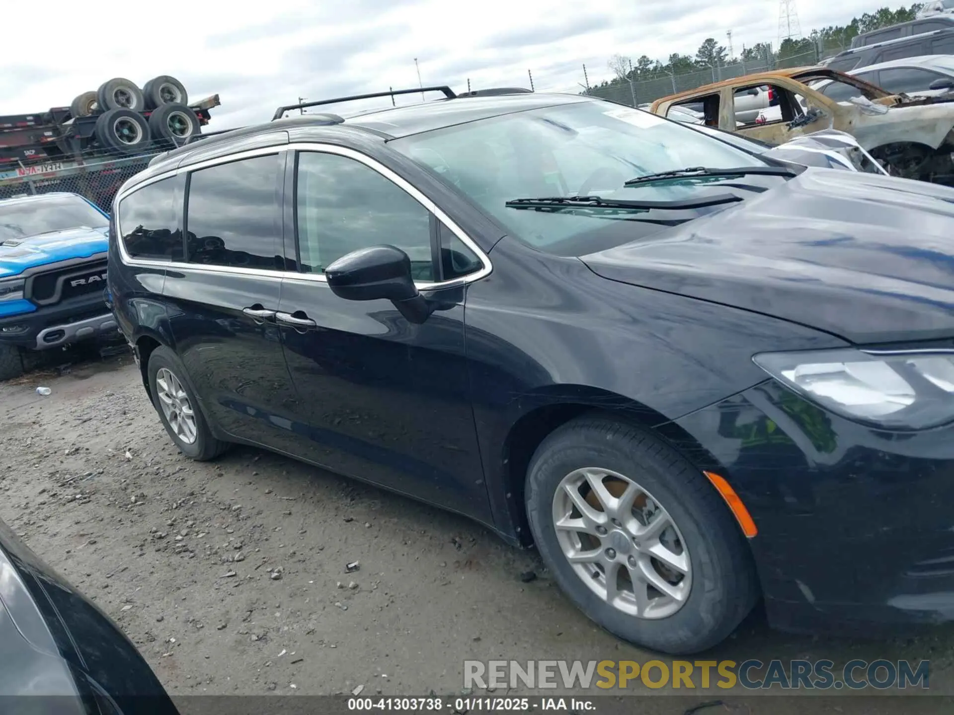 14 fotografías del automóvil dañado 2C4RC1DG7LR176839 CHRYSLER VOYAGER 2020