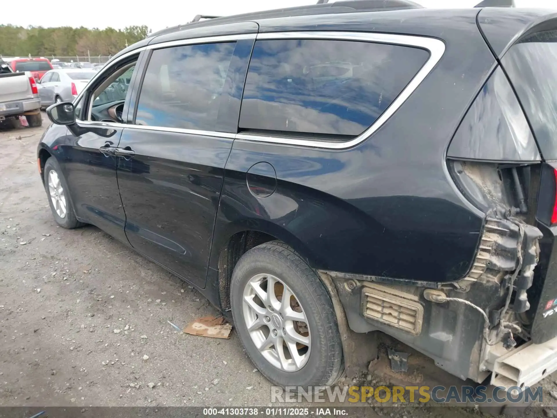15 fotografías del automóvil dañado 2C4RC1DG7LR176839 CHRYSLER VOYAGER 2020