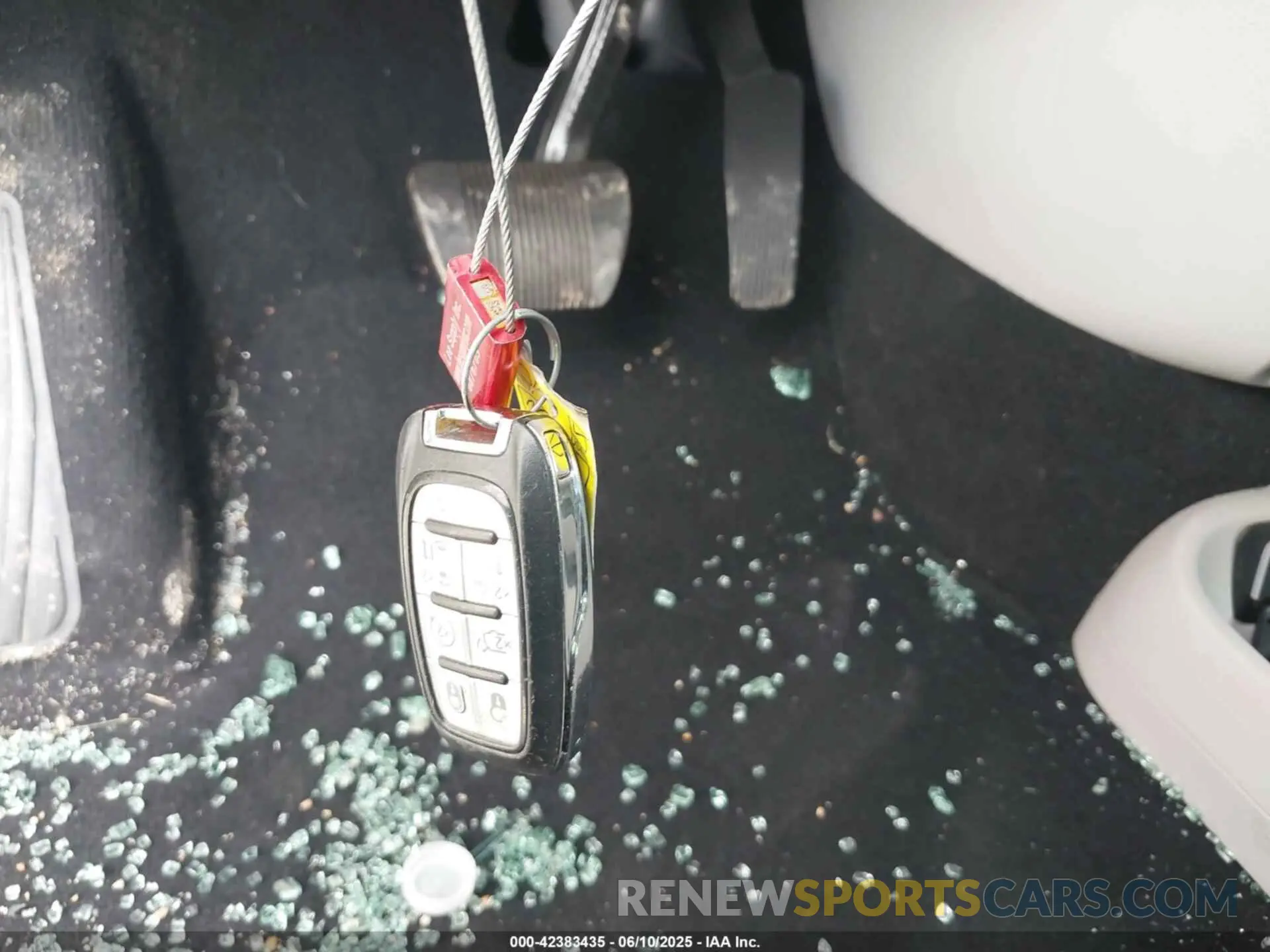 11 fotografías del automóvil dañado 2C4RC1DG7LR261048 CHRYSLER VOYAGER 2020