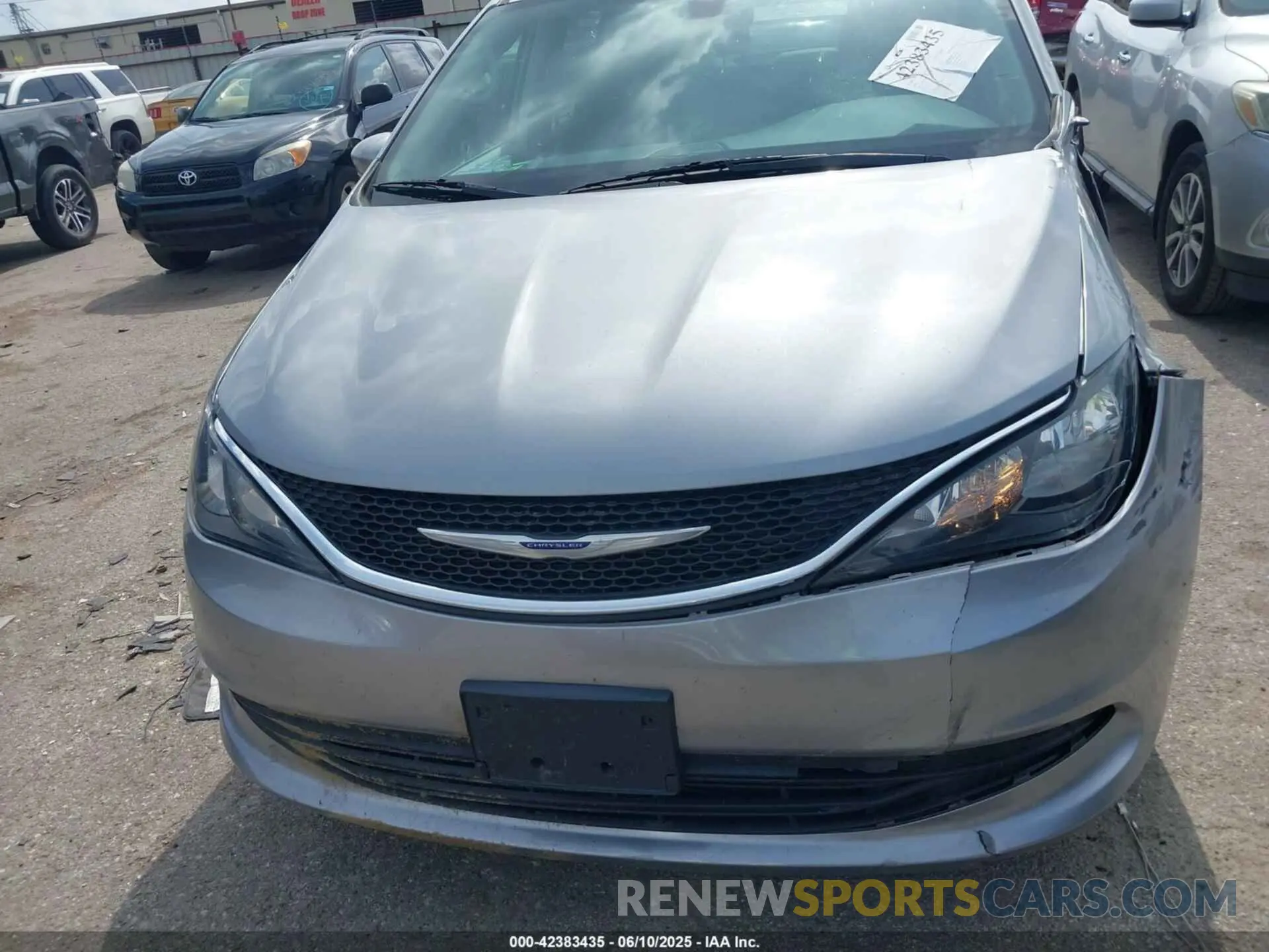12 fotografías del automóvil dañado 2C4RC1DG7LR261048 CHRYSLER VOYAGER 2020