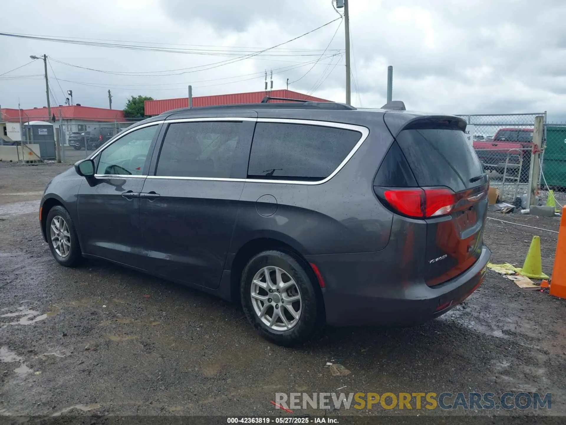 14 fotografías del automóvil dañado 2C4RC1DG8LR197537 CHRYSLER VOYAGER 2020