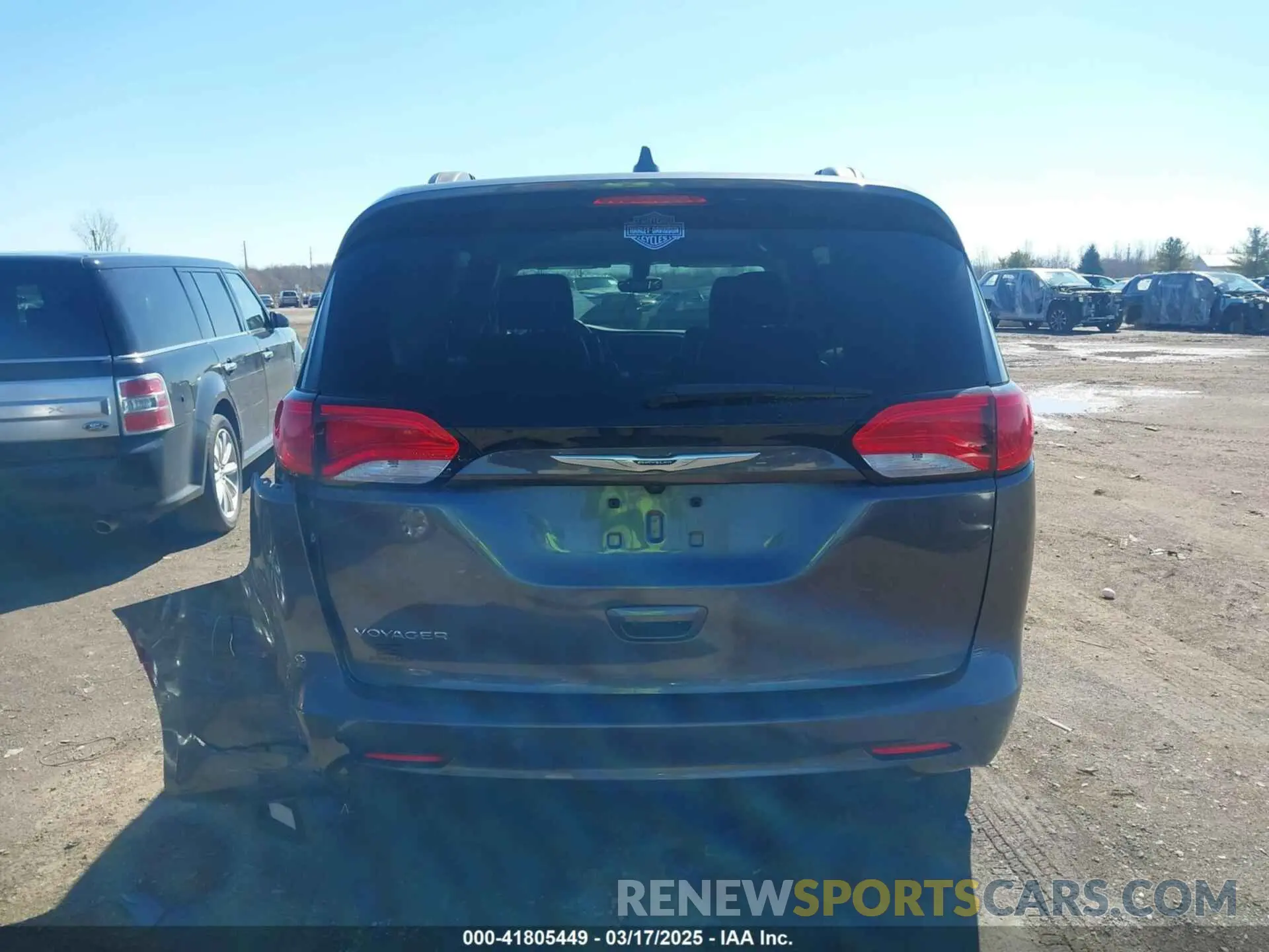 16 fotografías del automóvil dañado 2C4RC1DG9LR181752 CHRYSLER VOYAGER 2020