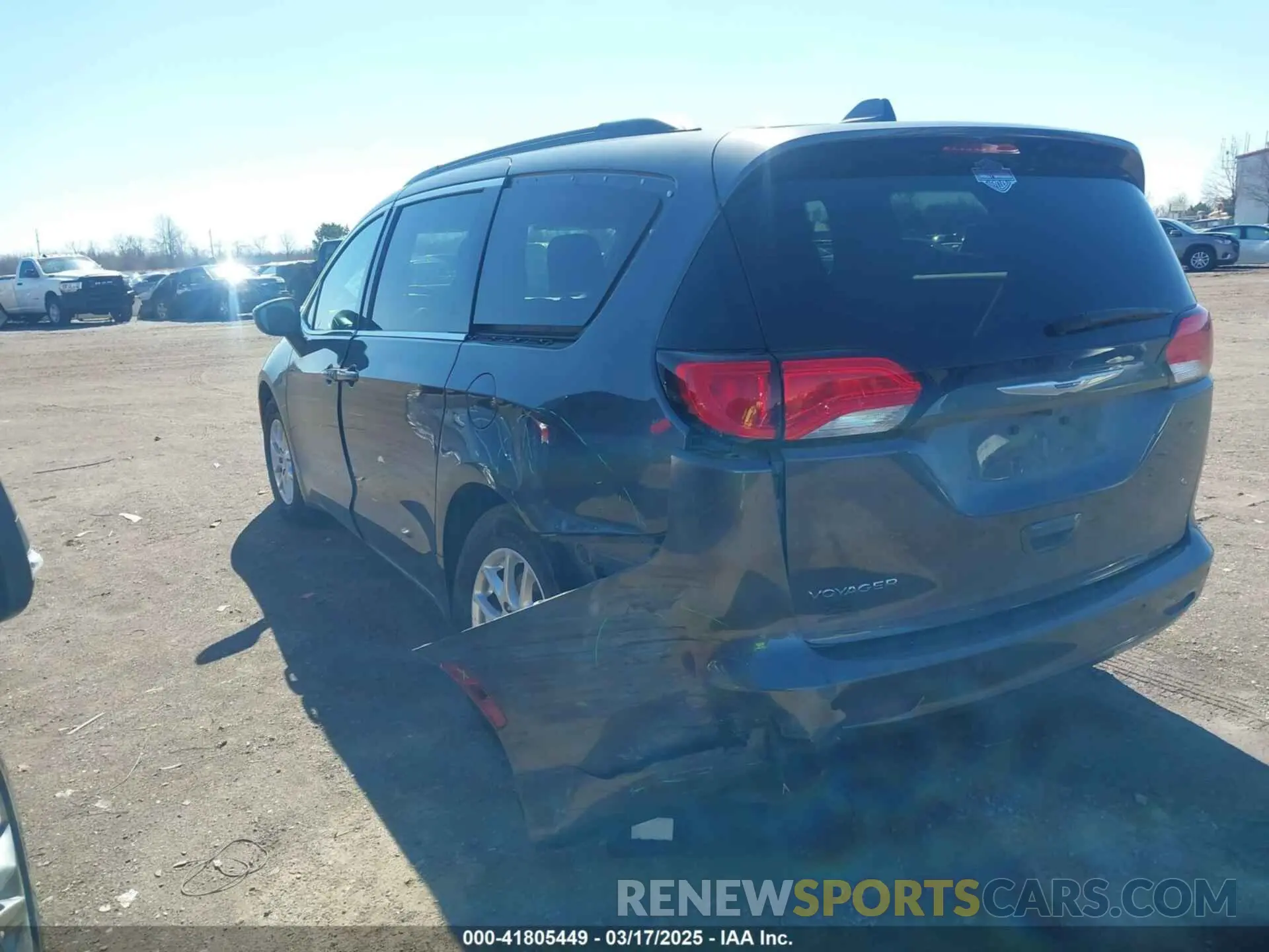 3 fotografías del automóvil dañado 2C4RC1DG9LR181752 CHRYSLER VOYAGER 2020