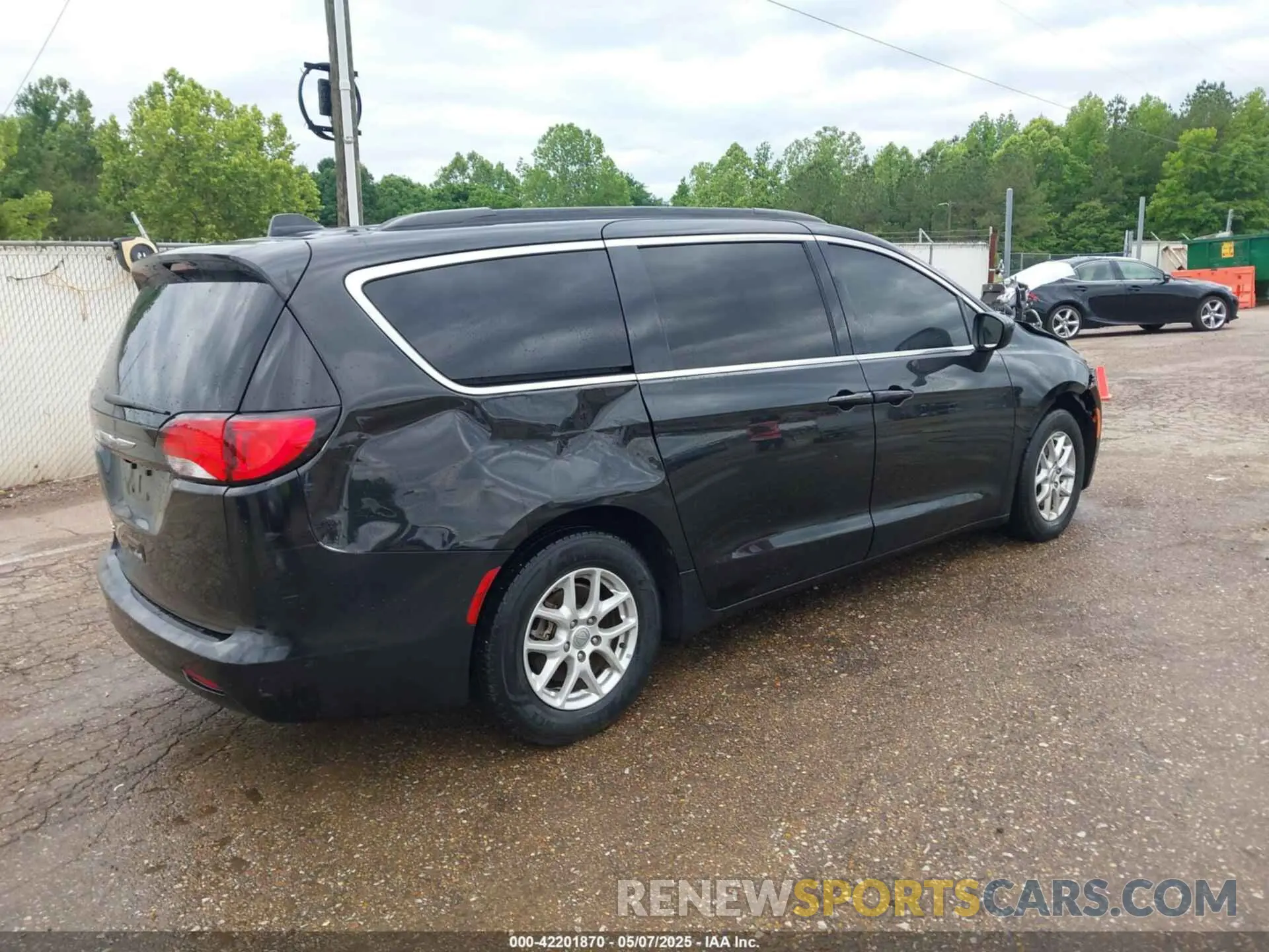 4 fotografías del automóvil dañado 2C4RC1DGXLR211860 CHRYSLER VOYAGER 2020