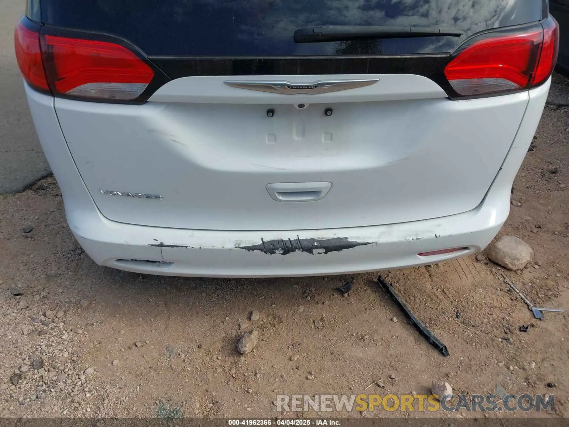 18 fotografías del automóvil dañado 2C4RC1CG0MR587275 CHRYSLER VOYAGER 2021