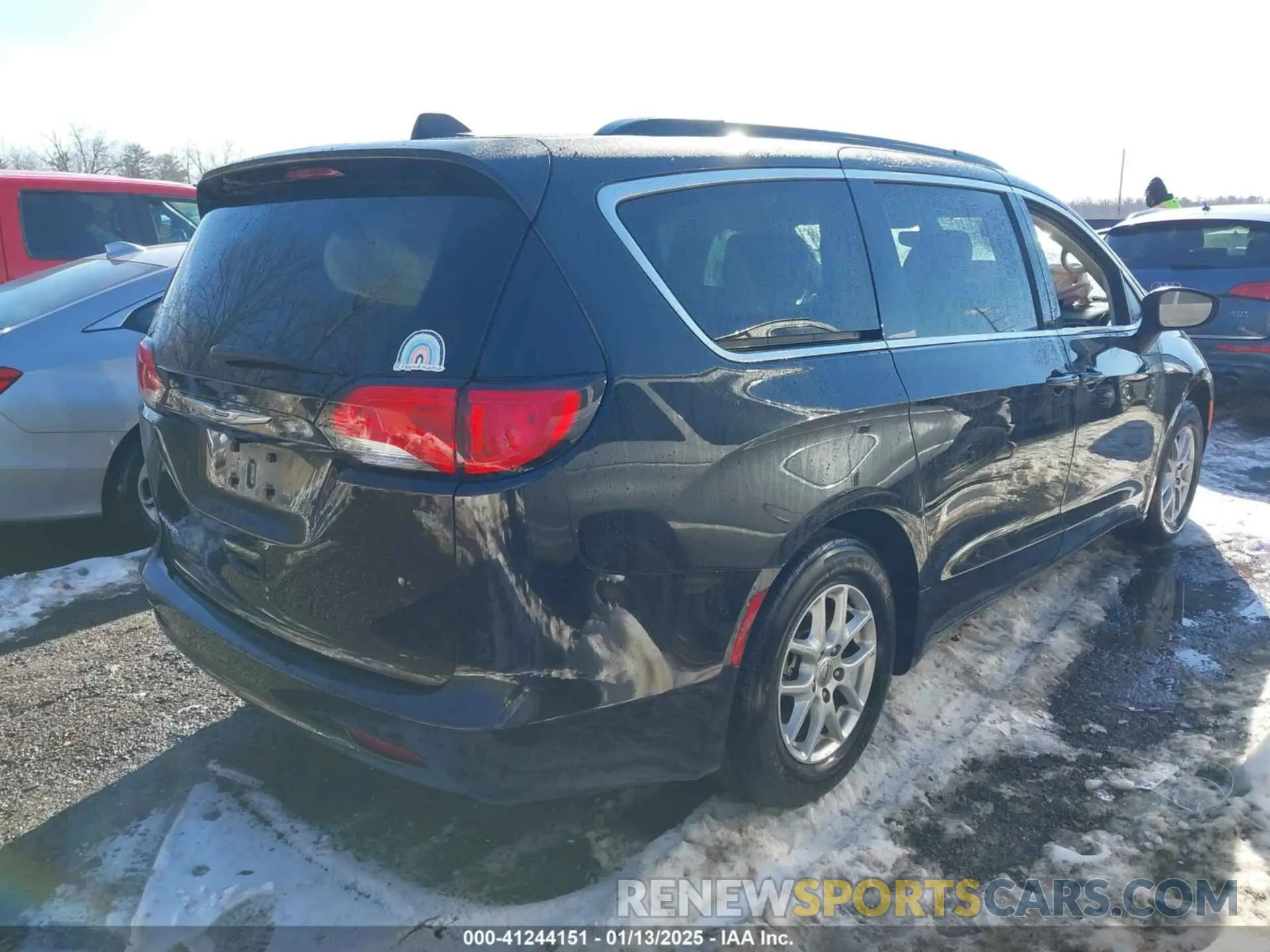 4 fotografías del automóvil dañado 2C4RC1DG0MR506659 CHRYSLER VOYAGER 2021