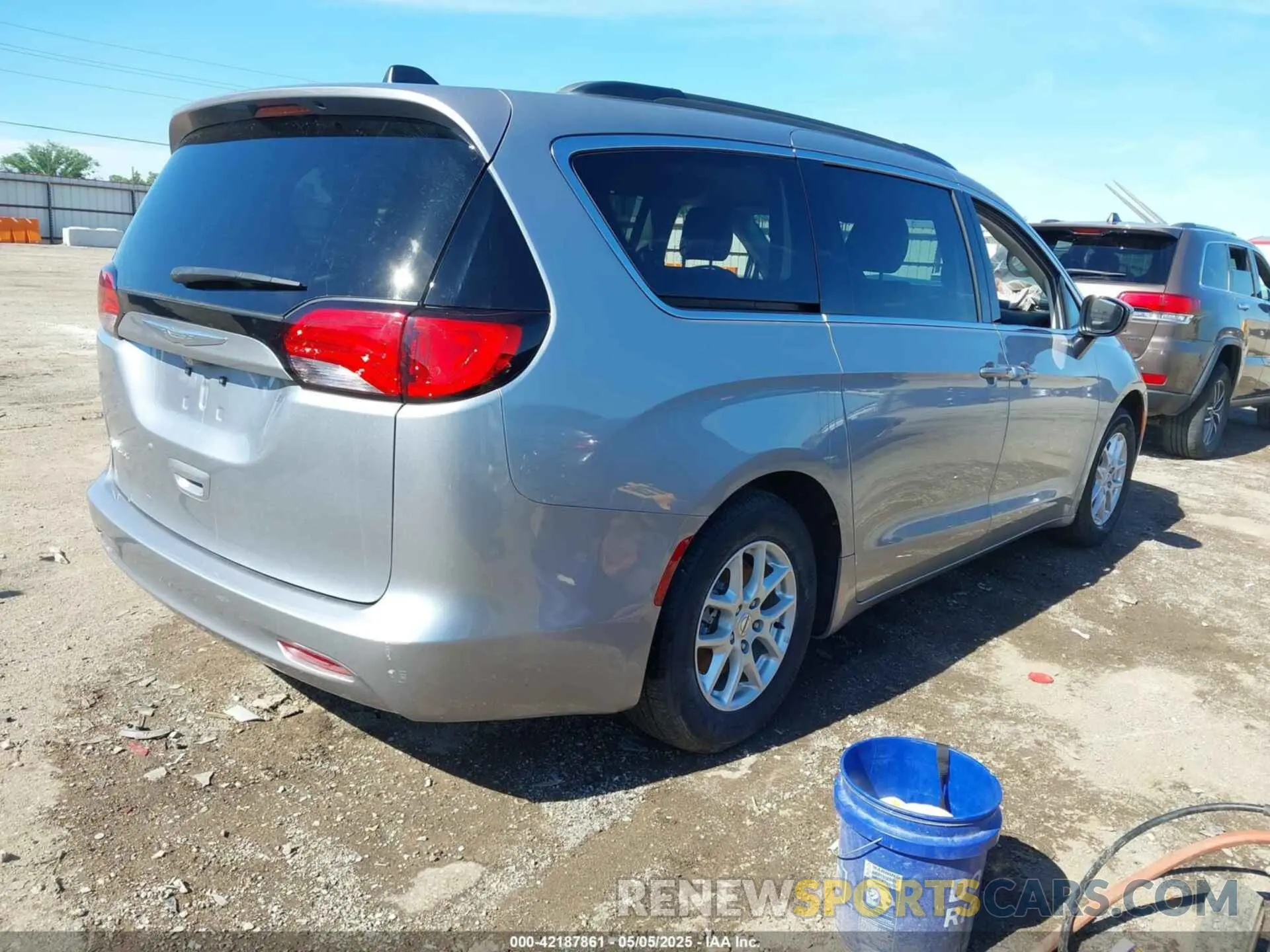 4 fotografías del automóvil dañado 2C4RC1DG4MR568260 CHRYSLER VOYAGER 2021