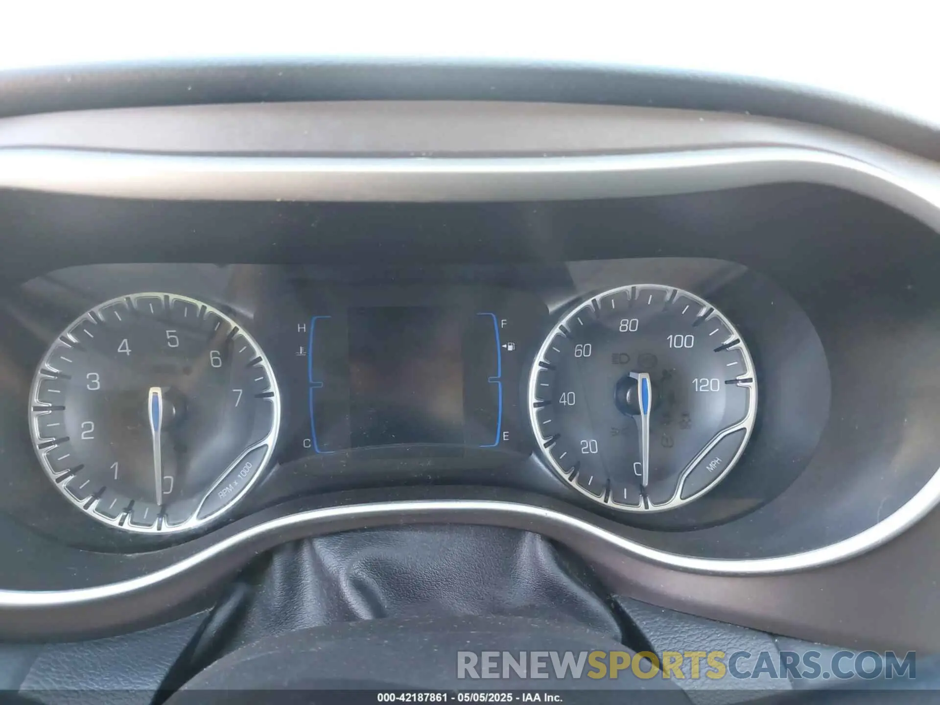 7 fotografías del automóvil dañado 2C4RC1DG4MR568260 CHRYSLER VOYAGER 2021