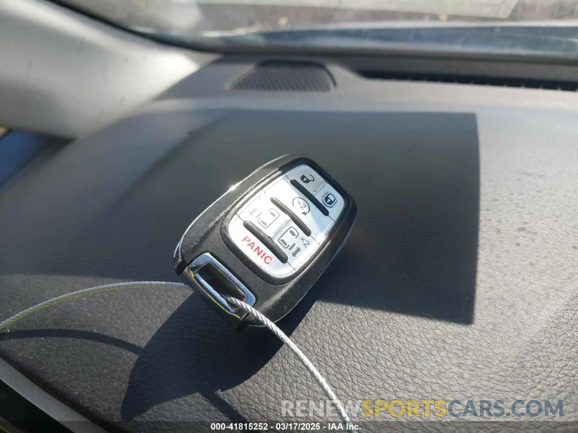 11 fotografías del automóvil dañado 2C4RC1DG5MR538328 CHRYSLER VOYAGER 2021