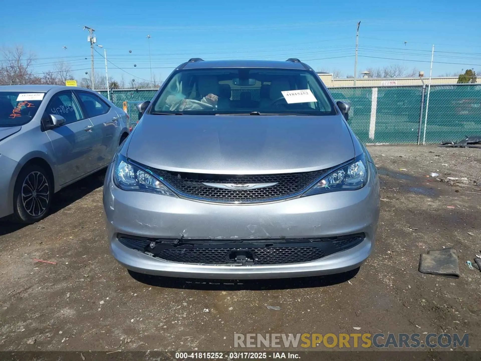13 fotografías del automóvil dañado 2C4RC1DG5MR538328 CHRYSLER VOYAGER 2021