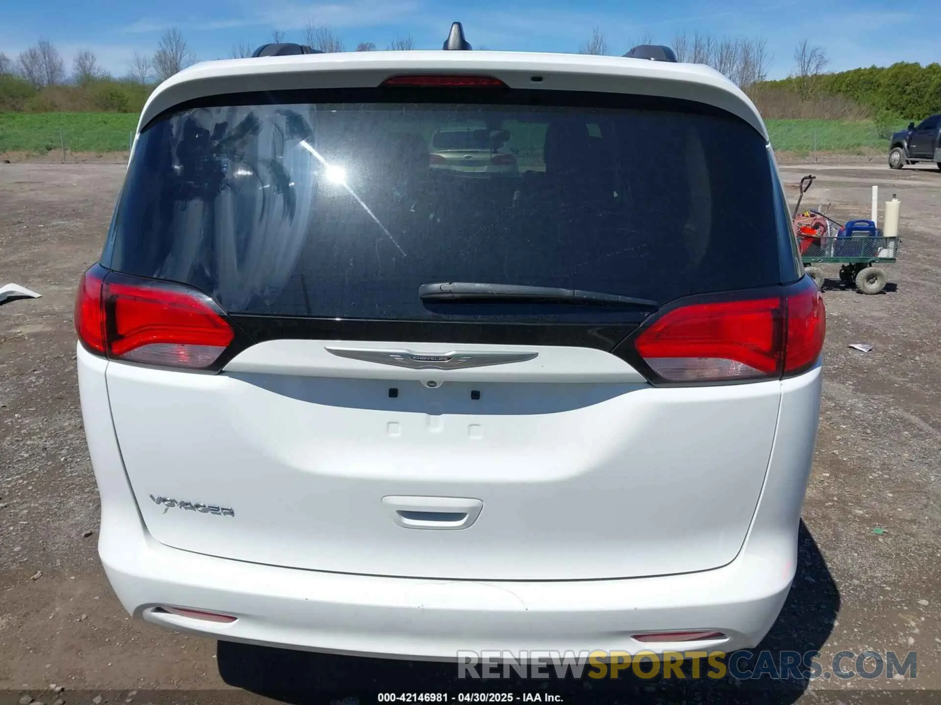 17 fotografías del automóvil dañado 2C4RC1DG6MR520596 CHRYSLER VOYAGER 2021