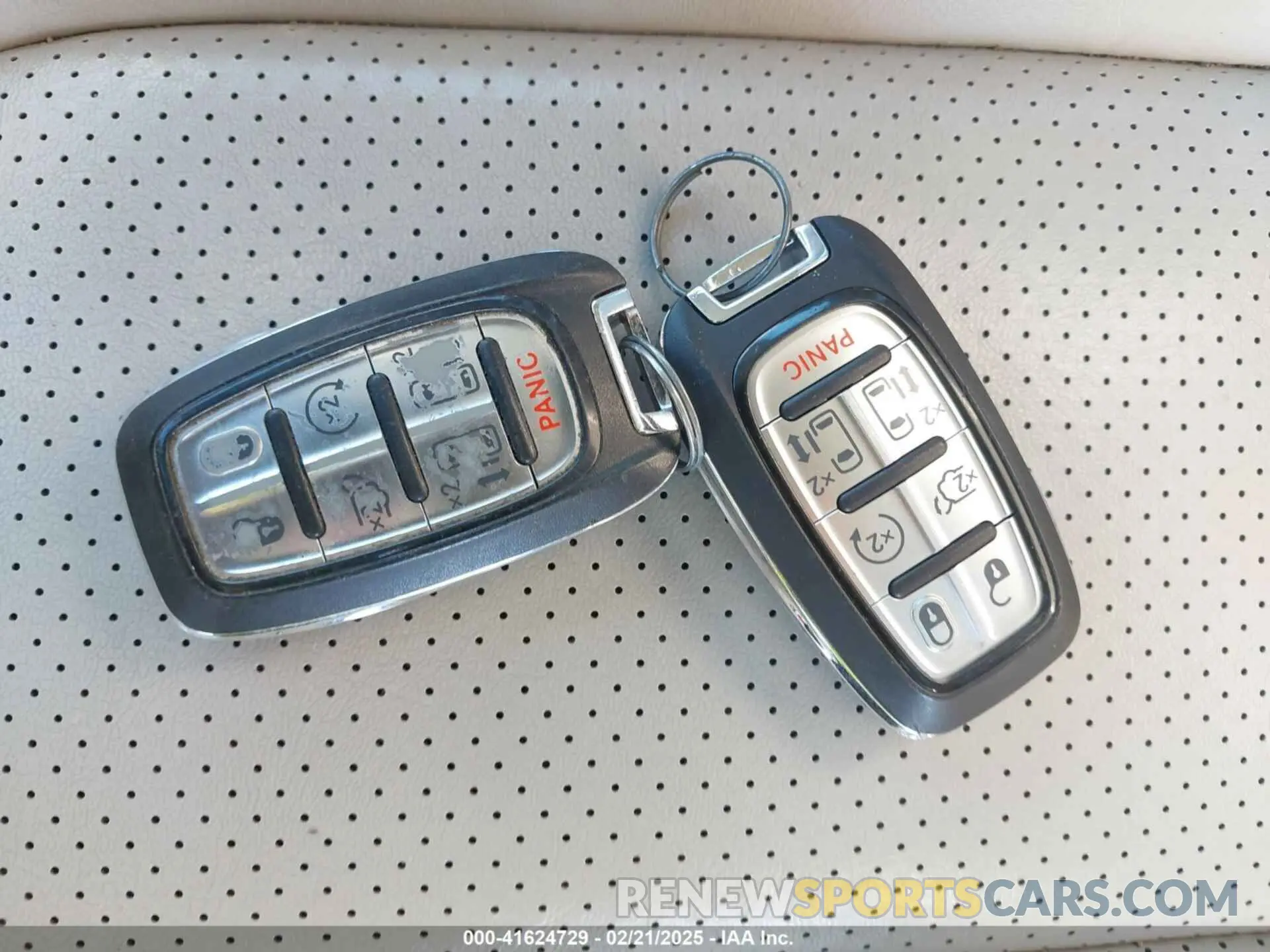 11 fotografías del automóvil dañado 2C4RC1DG7MR566518 CHRYSLER VOYAGER 2021
