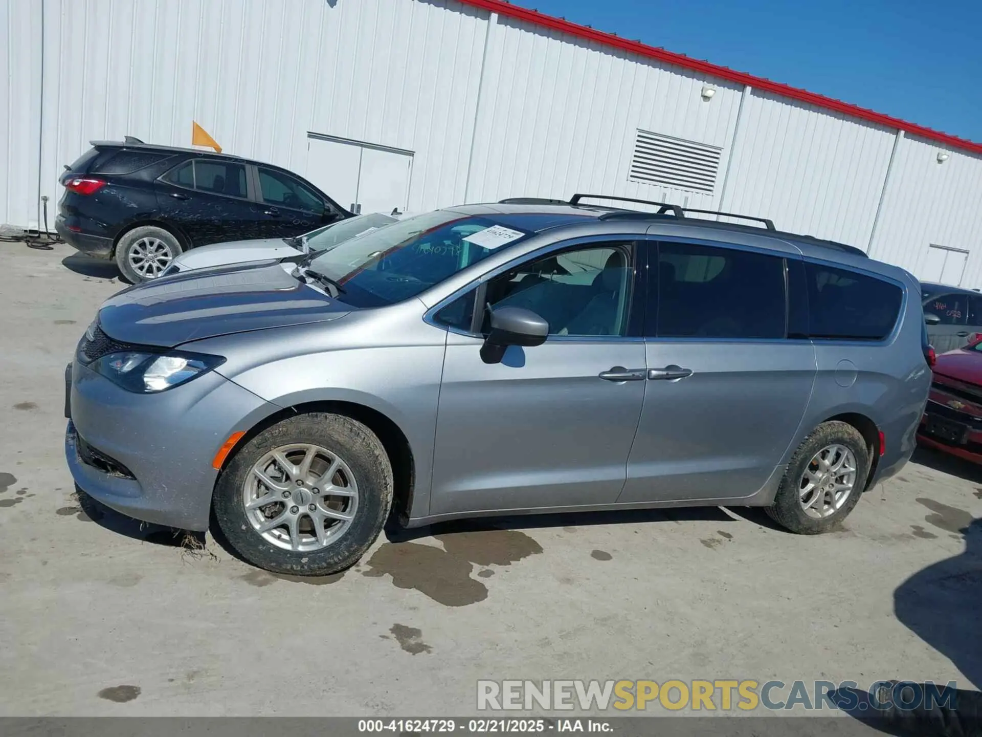 14 fotografías del automóvil dañado 2C4RC1DG7MR566518 CHRYSLER VOYAGER 2021