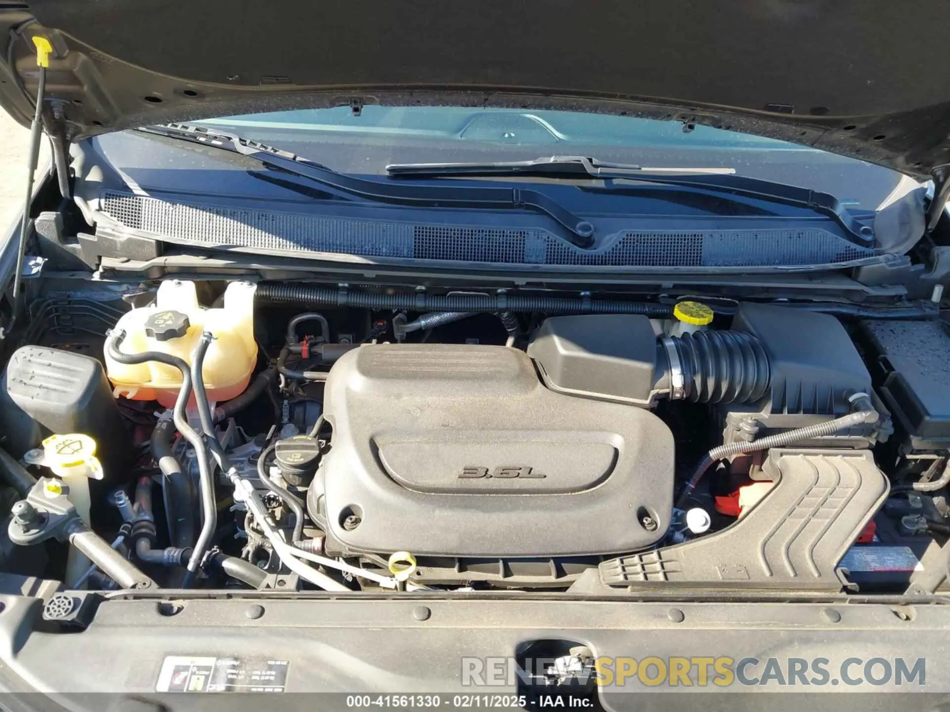 10 fotografías del automóvil dañado 2C4RC1DG8MR542602 CHRYSLER VOYAGER 2021