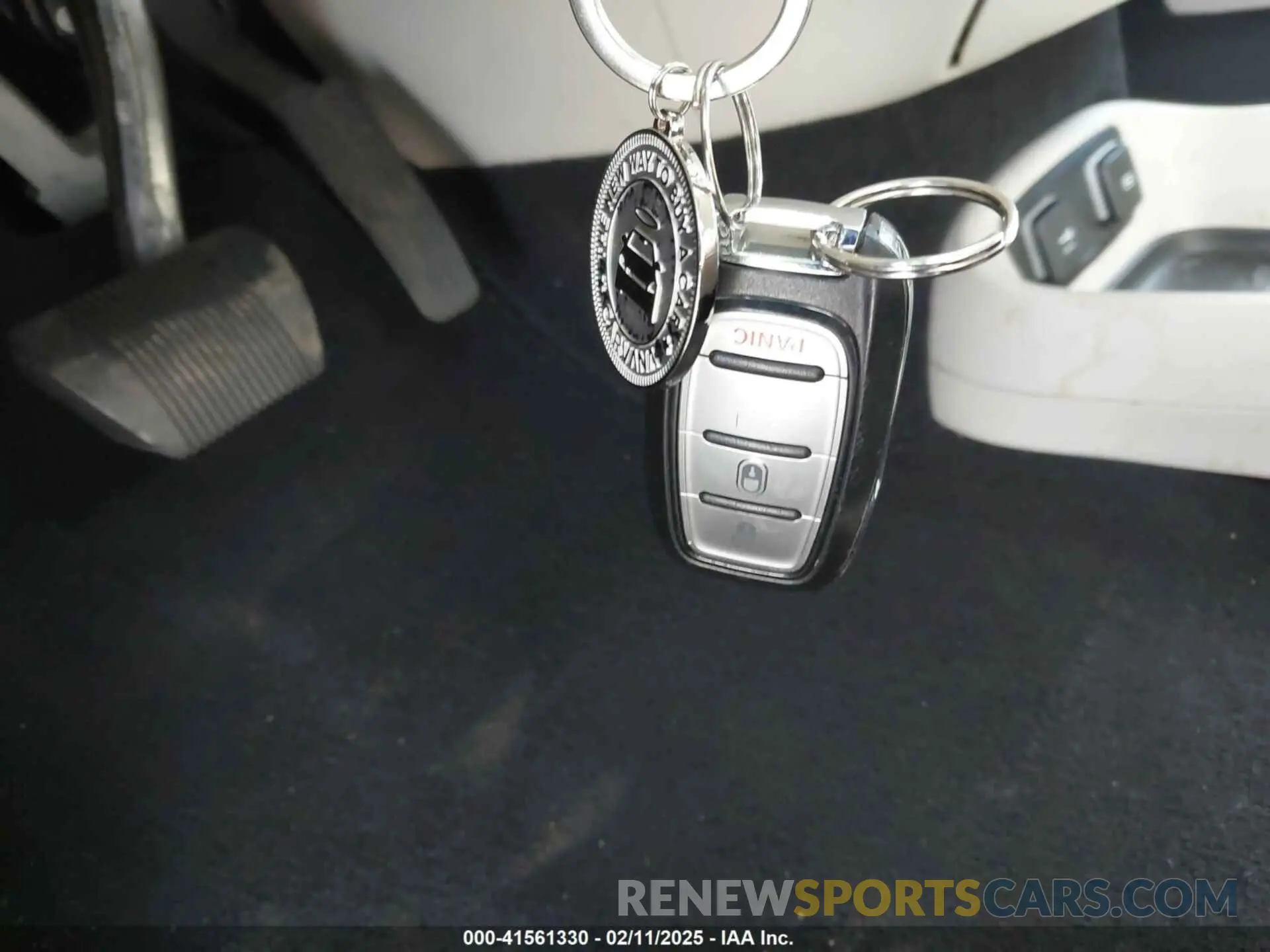 11 fotografías del automóvil dañado 2C4RC1DG8MR542602 CHRYSLER VOYAGER 2021