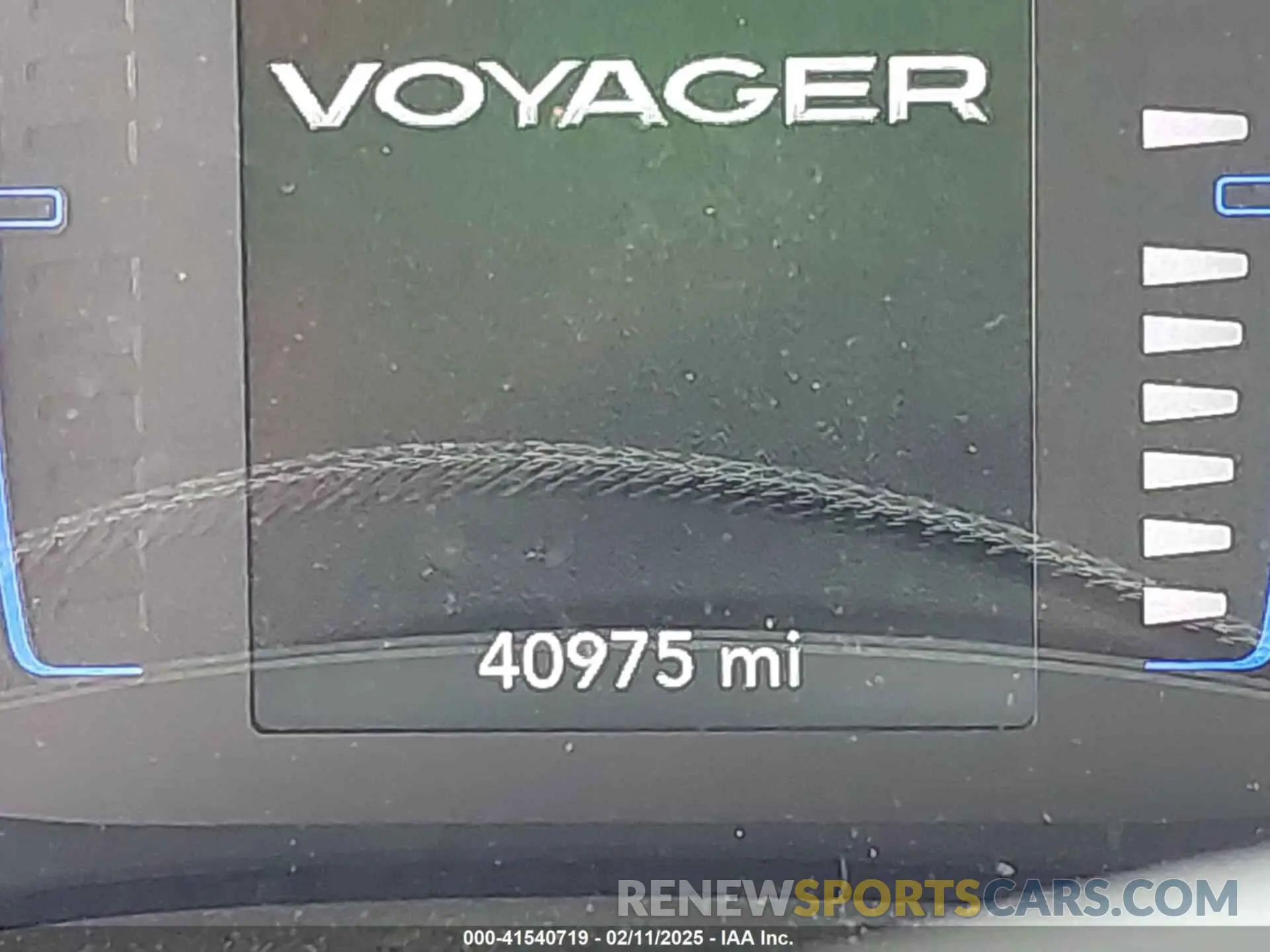 15 fotografías del automóvil dañado 2C4RC1DG8MR568388 CHRYSLER VOYAGER 2021
