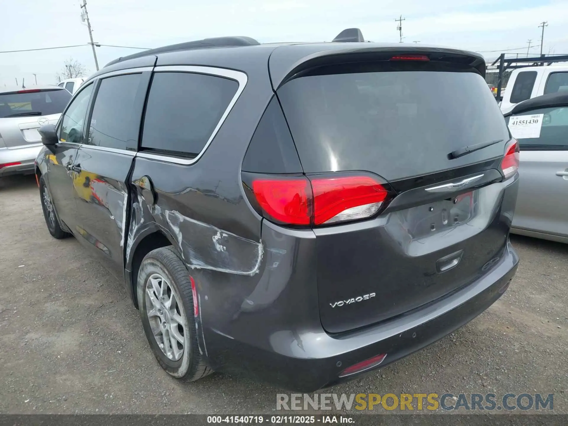 3 fotografías del automóvil dañado 2C4RC1DG8MR568388 CHRYSLER VOYAGER 2021