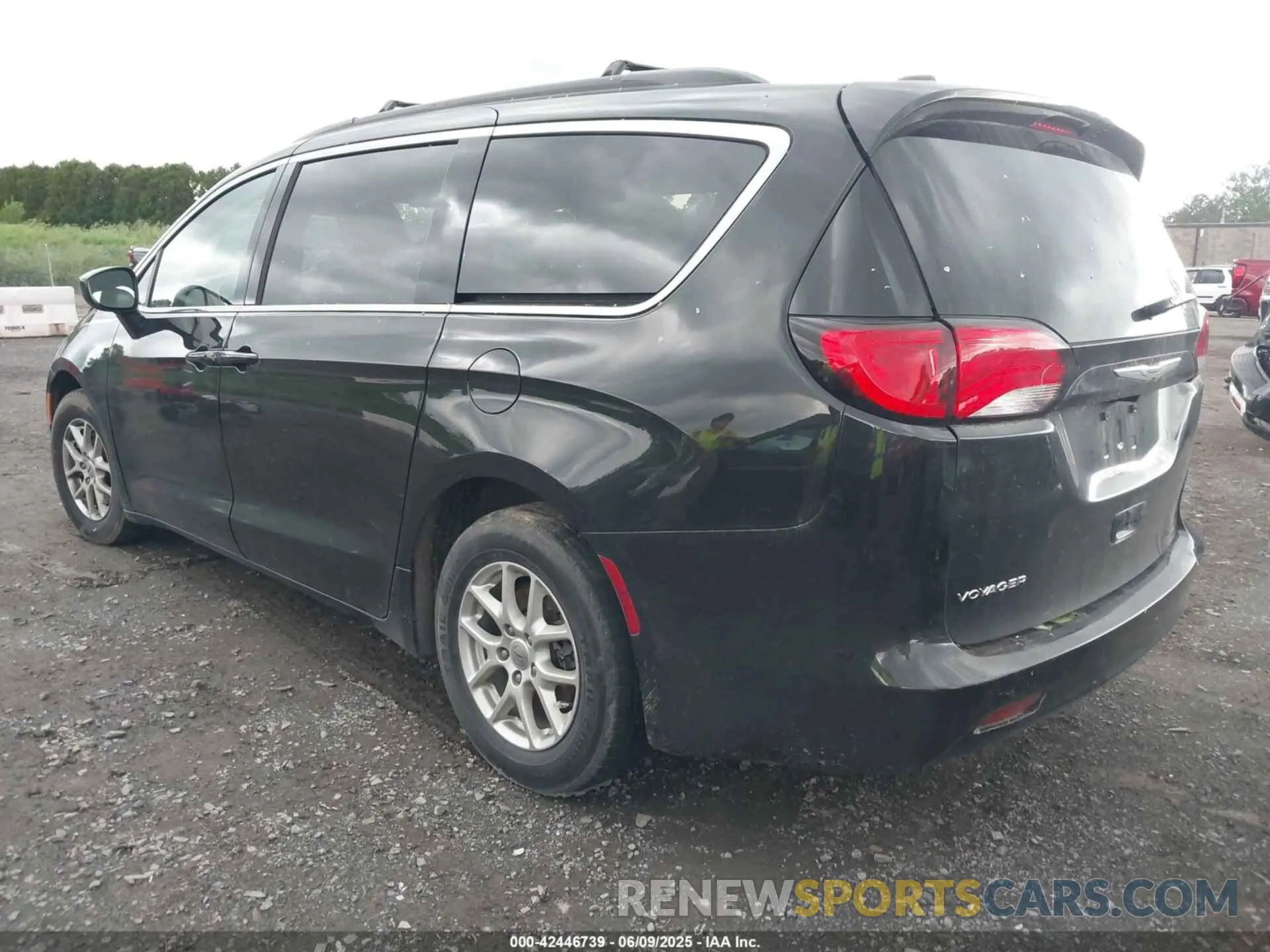 3 fotografías del automóvil dañado 2C4RC1DGXMR547560 CHRYSLER VOYAGER 2021