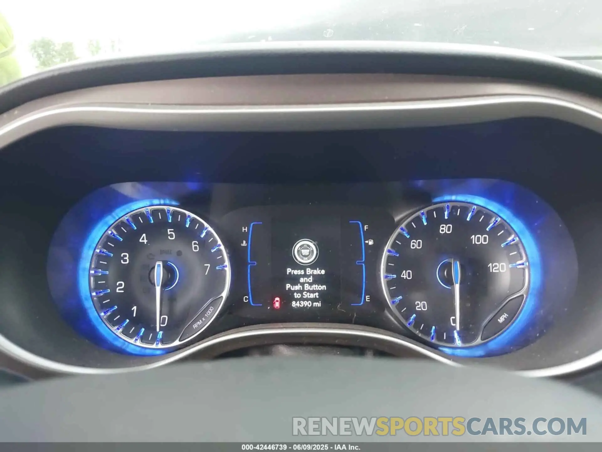7 fotografías del automóvil dañado 2C4RC1DGXMR547560 CHRYSLER VOYAGER 2021