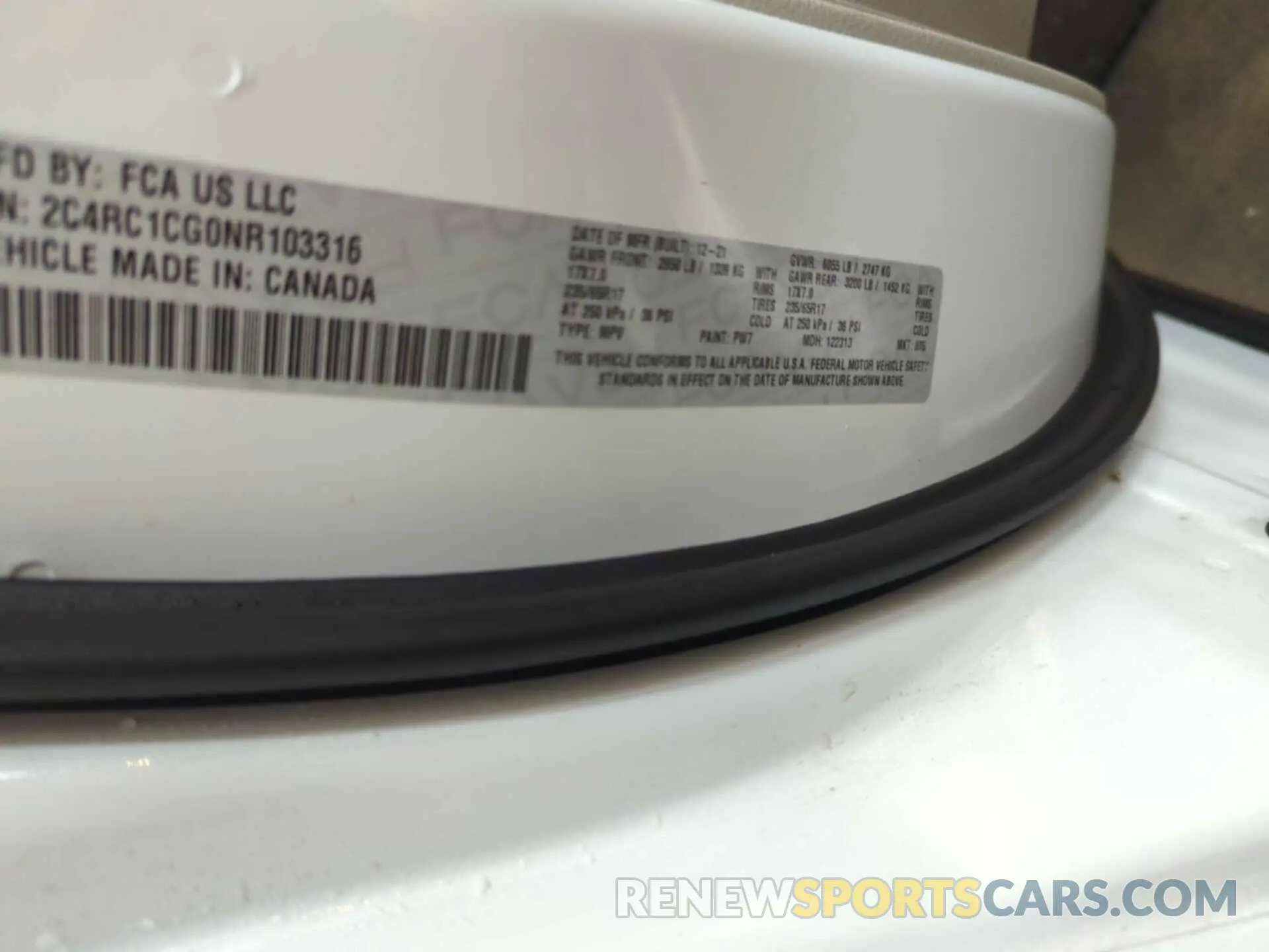 34 fotografías del automóvil dañado 2C4RC1CG0NR103316 CHRYSLER VOYAGER 2022