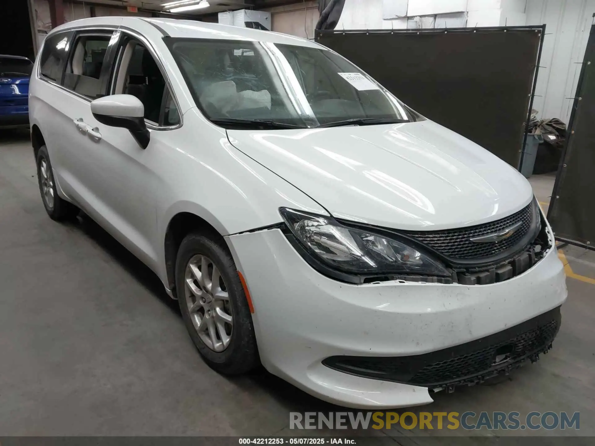 1 fotografías del automóvil dañado 2C4RC1CG1NR104555 CHRYSLER VOYAGER 2022