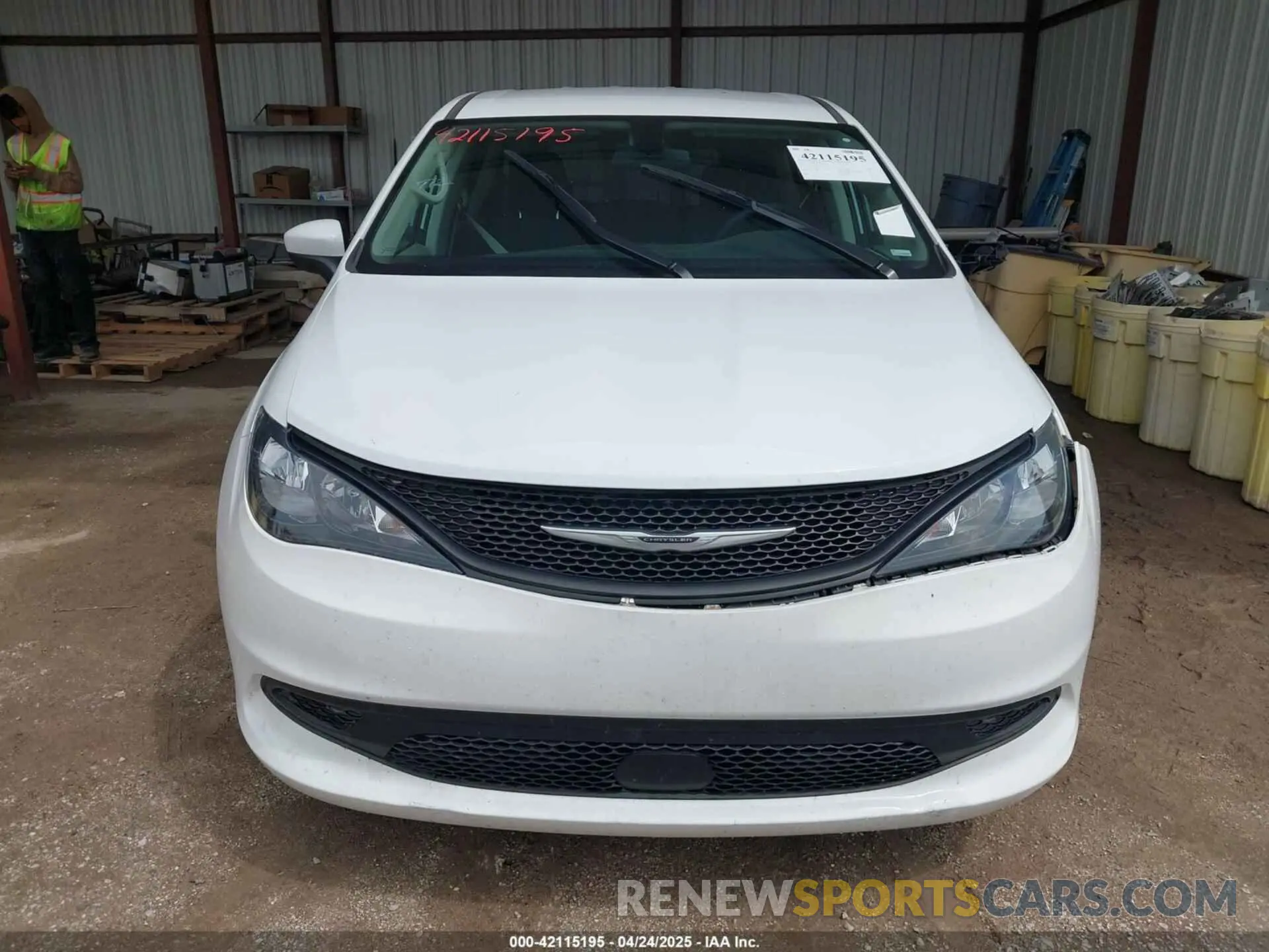 12 fotografías del automóvil dañado 2C4RC1CG2NR226082 CHRYSLER VOYAGER 2022