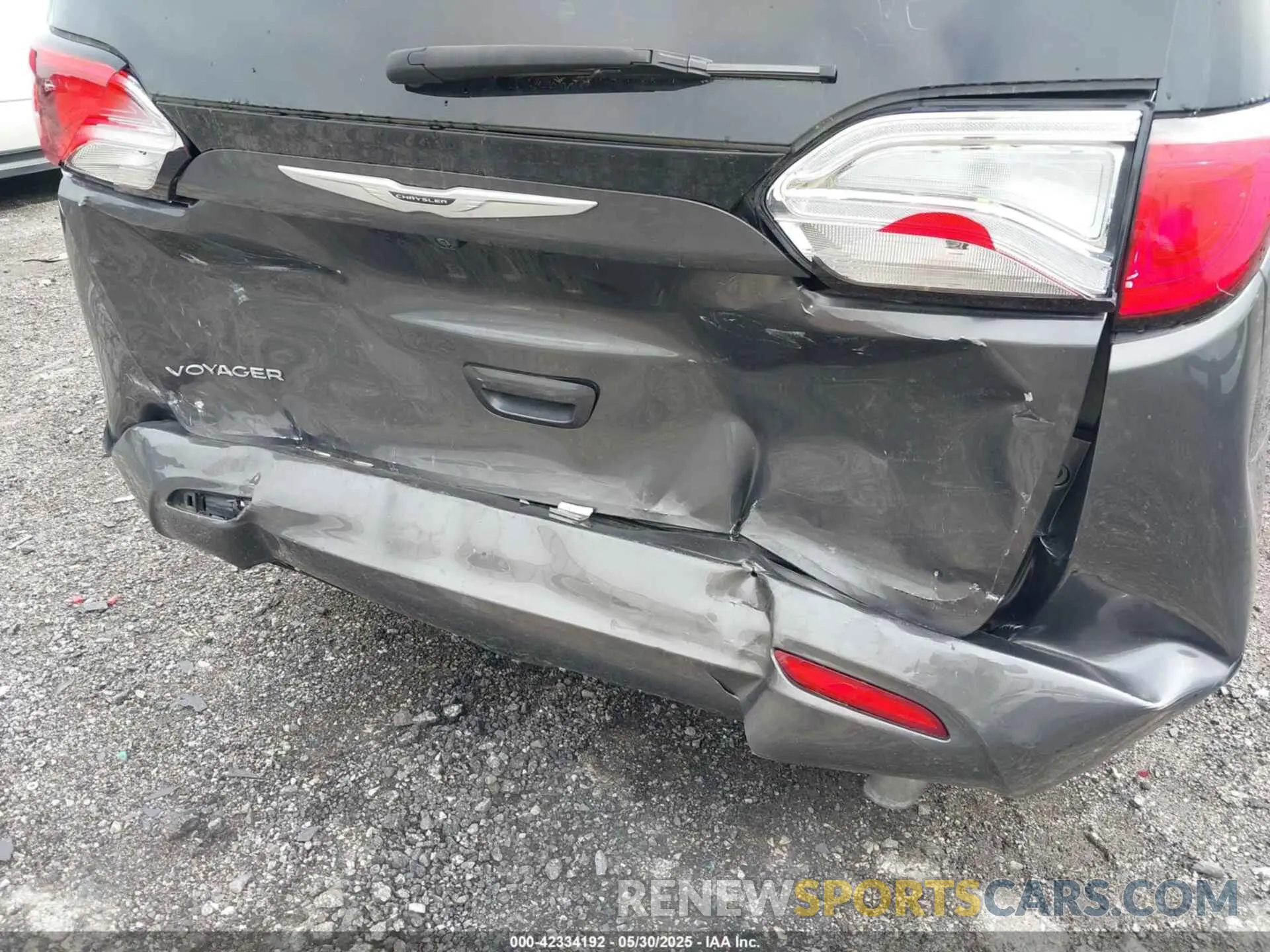 22 fotografías del automóvil dañado 2C4RC1CG5NR104669 CHRYSLER VOYAGER 2022