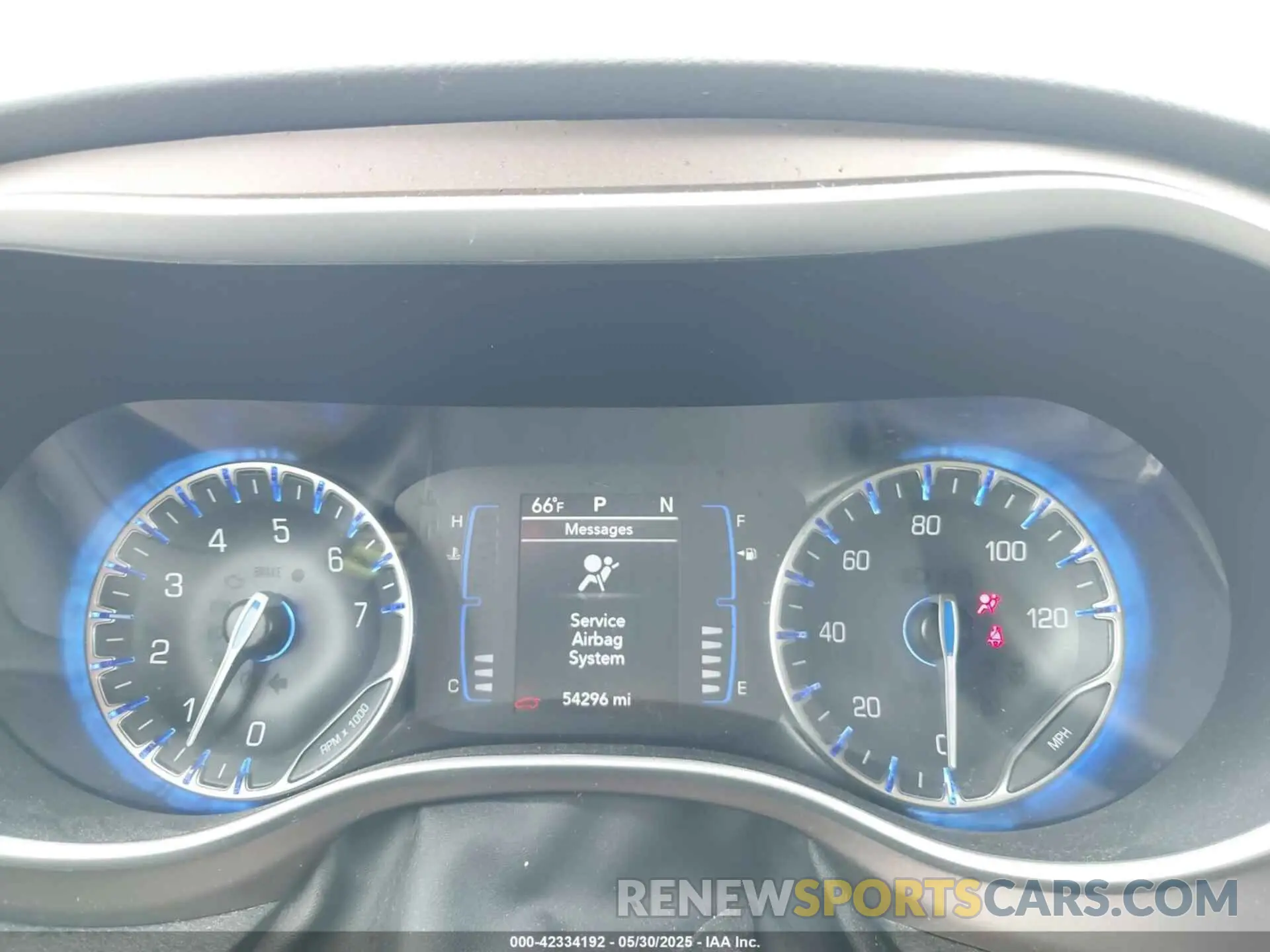 7 fotografías del automóvil dañado 2C4RC1CG5NR104669 CHRYSLER VOYAGER 2022