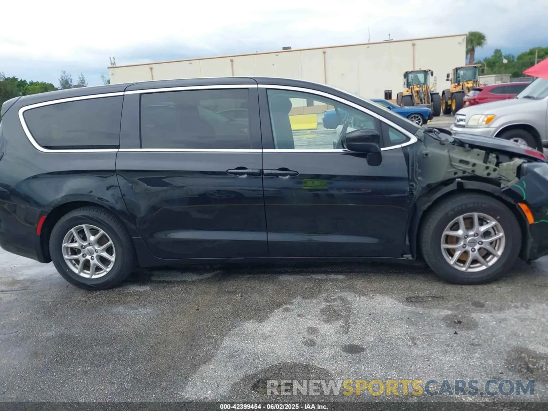 6 fotografías del automóvil dañado 2C4RC1CGXNR235418 CHRYSLER VOYAGER 2022