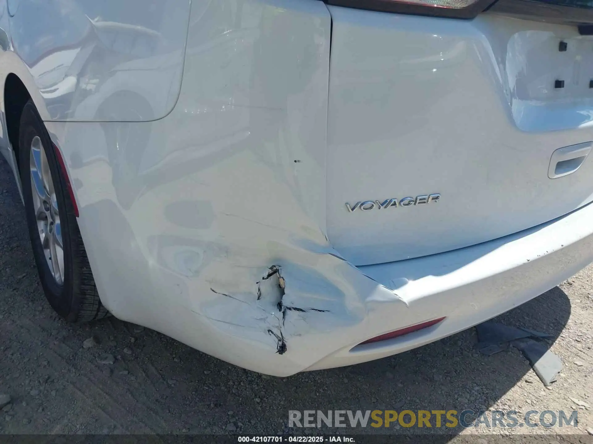 6 fotografías del automóvil dañado 2C4RC1CG0PR557780 CHRYSLER VOYAGER 2023