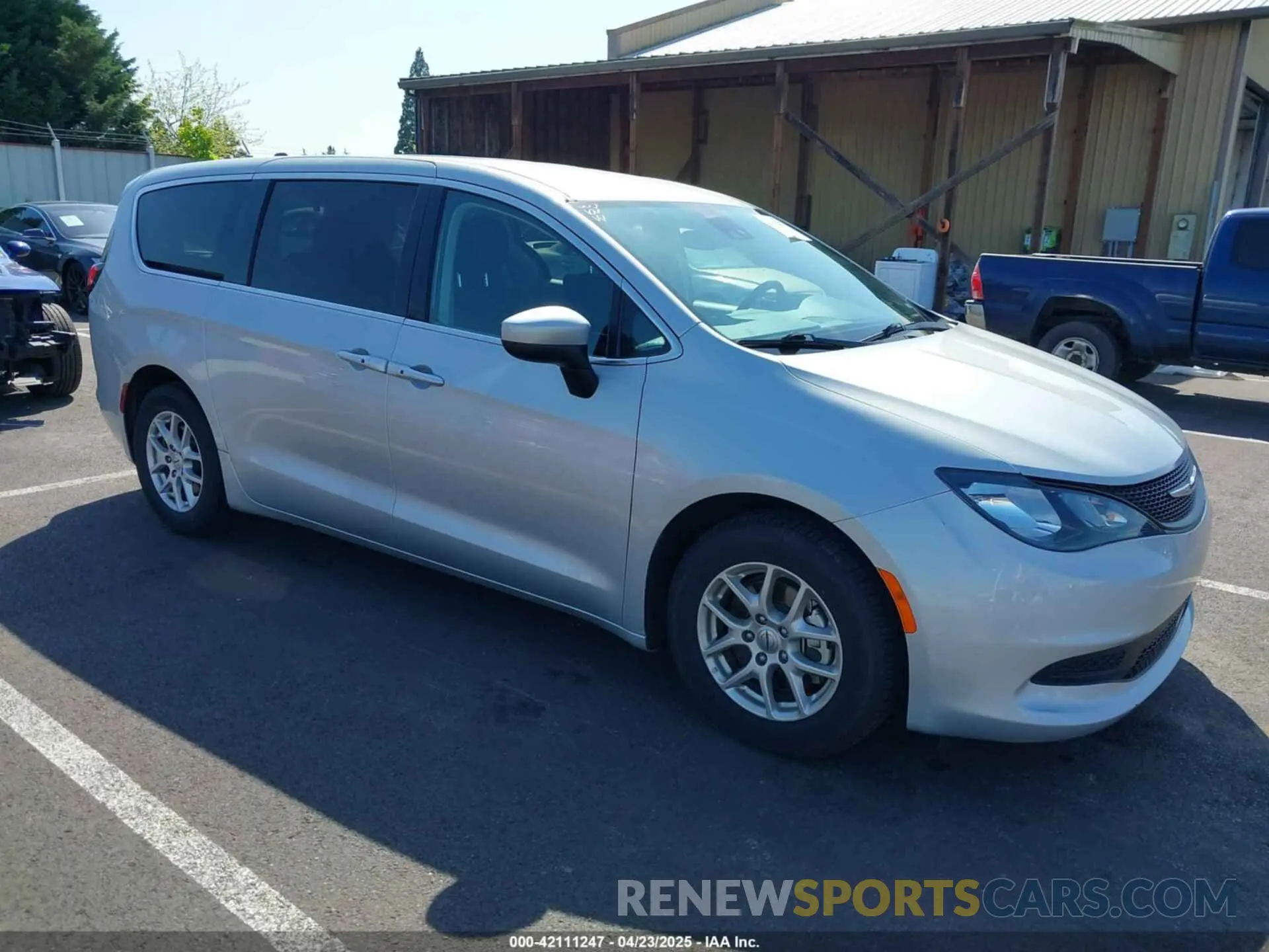 1 fotografías del automóvil dañado 2C4RC1CG0PR597647 CHRYSLER VOYAGER 2023
