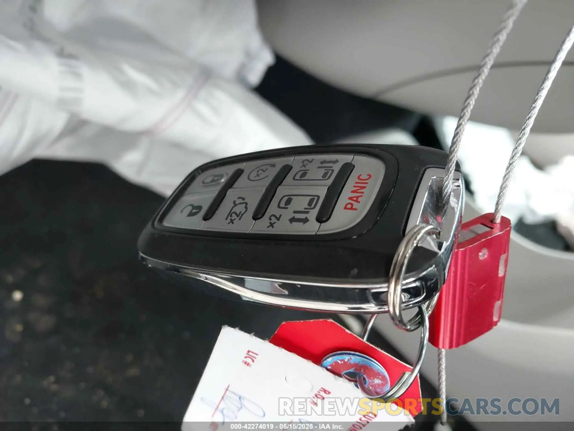 11 fotografías del automóvil dañado 2C4RC1CG0PR617041 CHRYSLER VOYAGER 2023