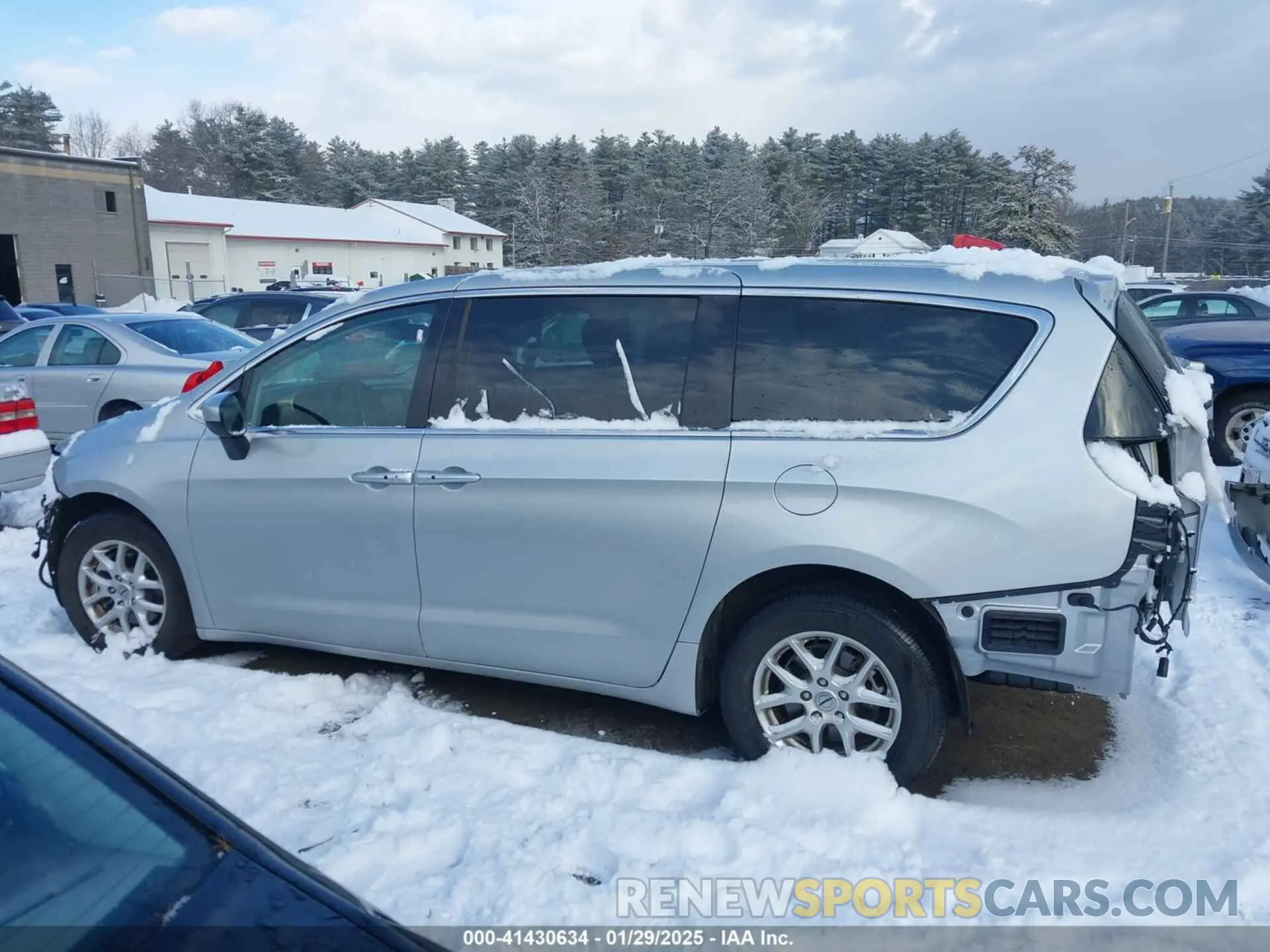 15 fotografías del automóvil dañado 2C4RC1CG1PR613631 CHRYSLER VOYAGER 2023