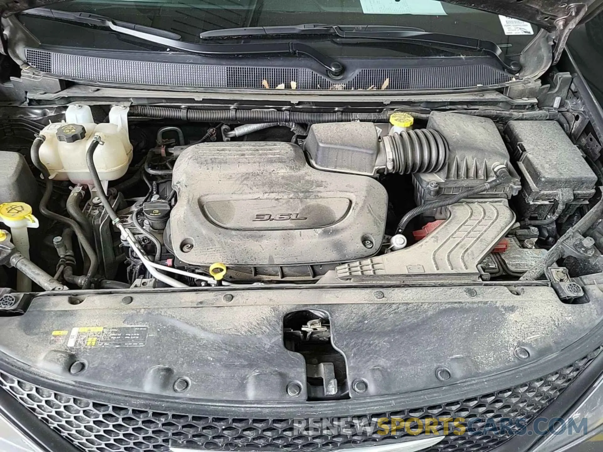 11 fotografías del automóvil dañado 2C4RC1CG2PR516082 CHRYSLER VOYAGER 2023
