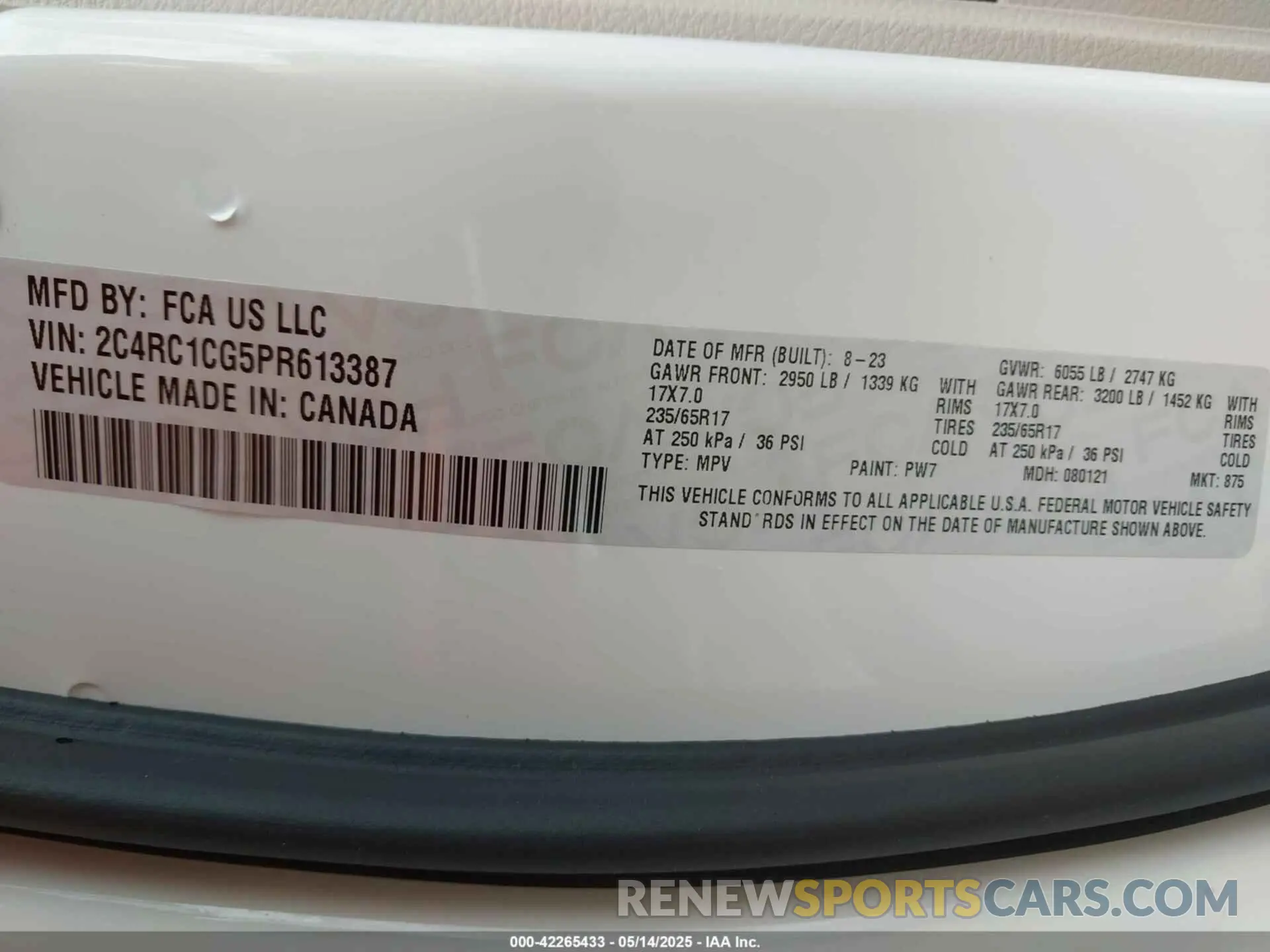 9 fotografías del automóvil dañado 2C4RC1CG5PR613387 CHRYSLER VOYAGER 2023