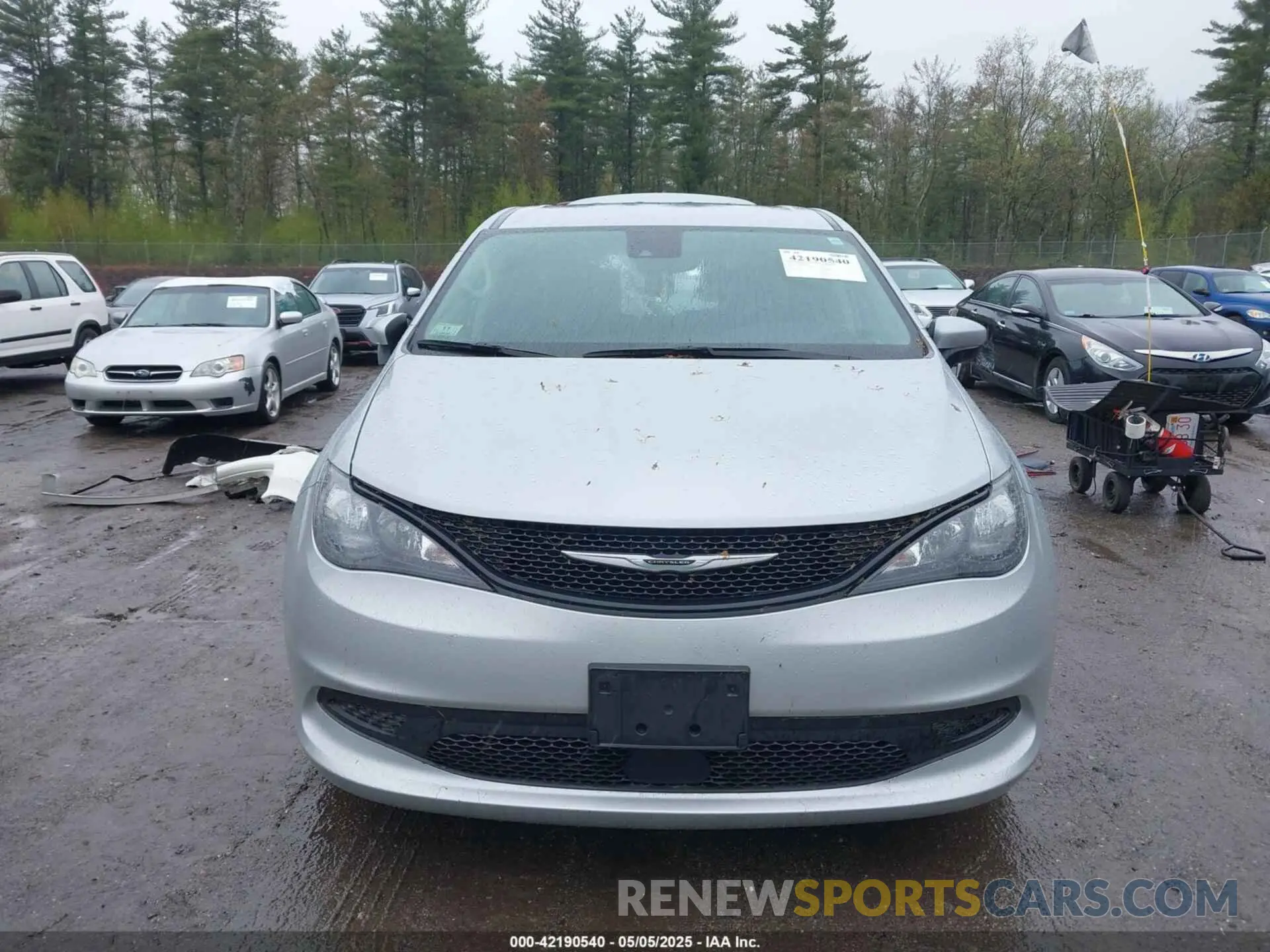 12 fotografías del automóvil dañado 2C4RC1CG6PR616945 CHRYSLER VOYAGER 2023