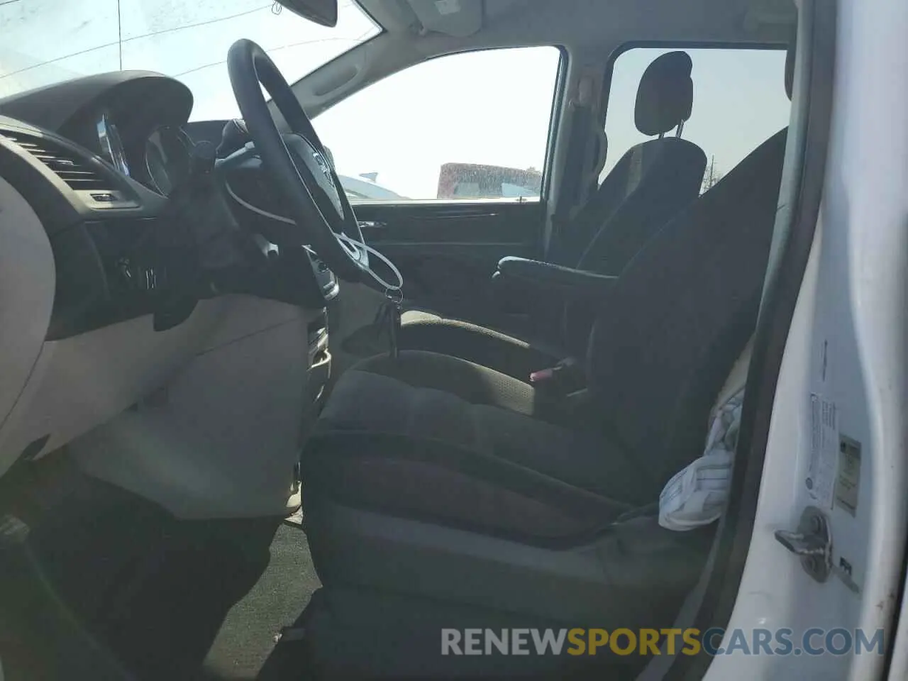7 fotografías del automóvil dañado 2C4RDGBG0KR568174 DODGE CARAVAN 2019