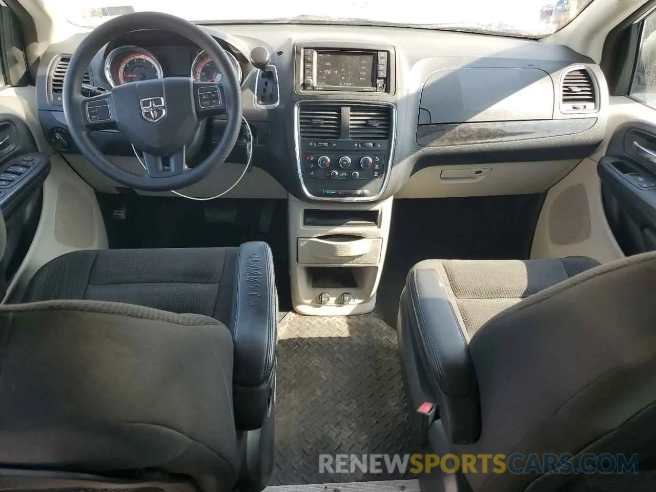 8 fotografías del automóvil dañado 2C4RDGBG0KR568174 DODGE CARAVAN 2019