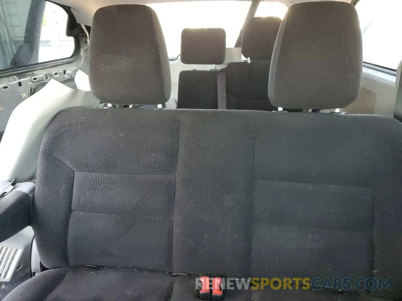 10 fotografías del automóvil dañado 2C4RDGBG0KR596430 DODGE CARAVAN 2019
