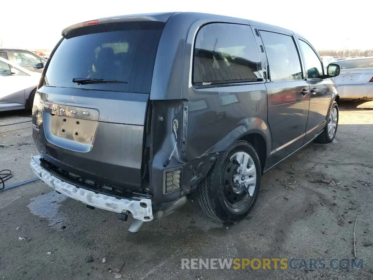3 fotografías del automóvil dañado 2C4RDGBG0KR596430 DODGE CARAVAN 2019