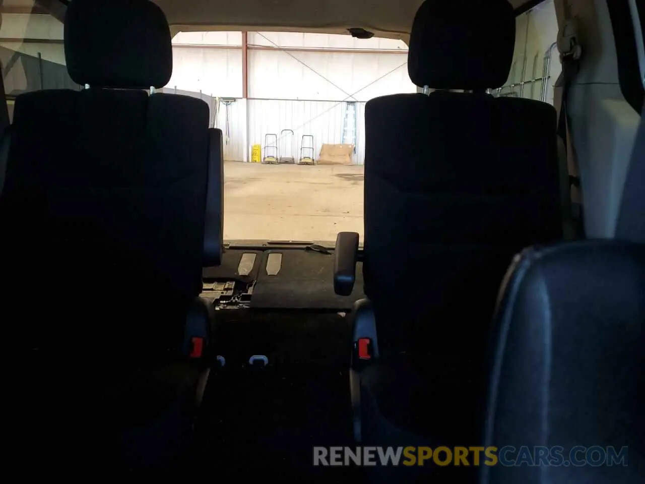 10 fotografías del automóvil dañado 2C4RDGBG0KR765930 DODGE CARAVAN 2019