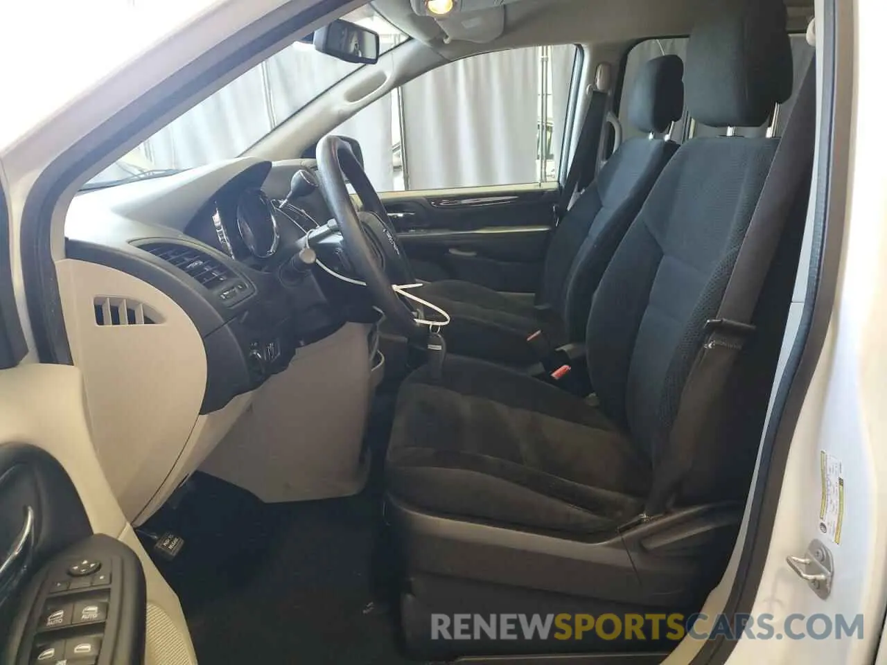 7 fotografías del automóvil dañado 2C4RDGBG0KR765930 DODGE CARAVAN 2019