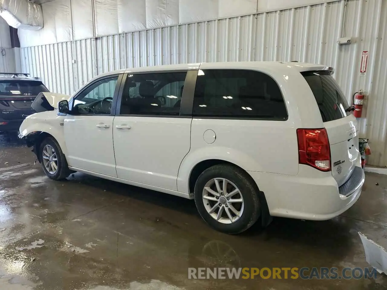 2 fotografías del automóvil dañado 2C4RDGBG1KR783563 DODGE CARAVAN 2019