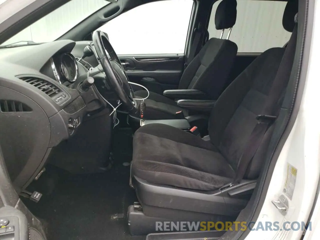7 fotografías del automóvil dañado 2C4RDGBG2KR704241 DODGE CARAVAN 2019