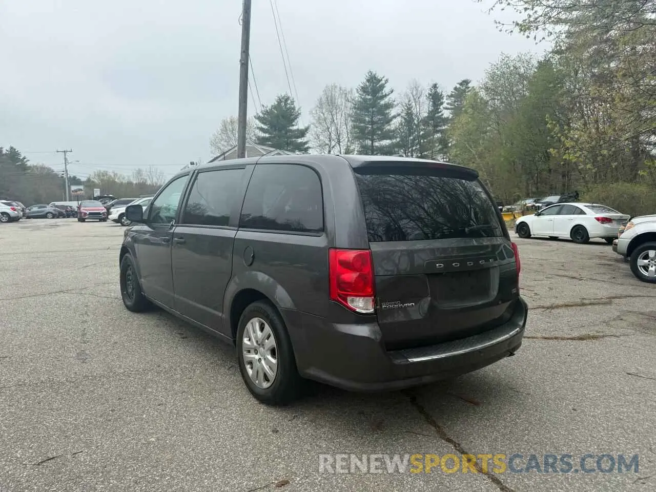 3 fotografías del automóvil dañado 2C4RDGBG2KR718687 DODGE CARAVAN 2019