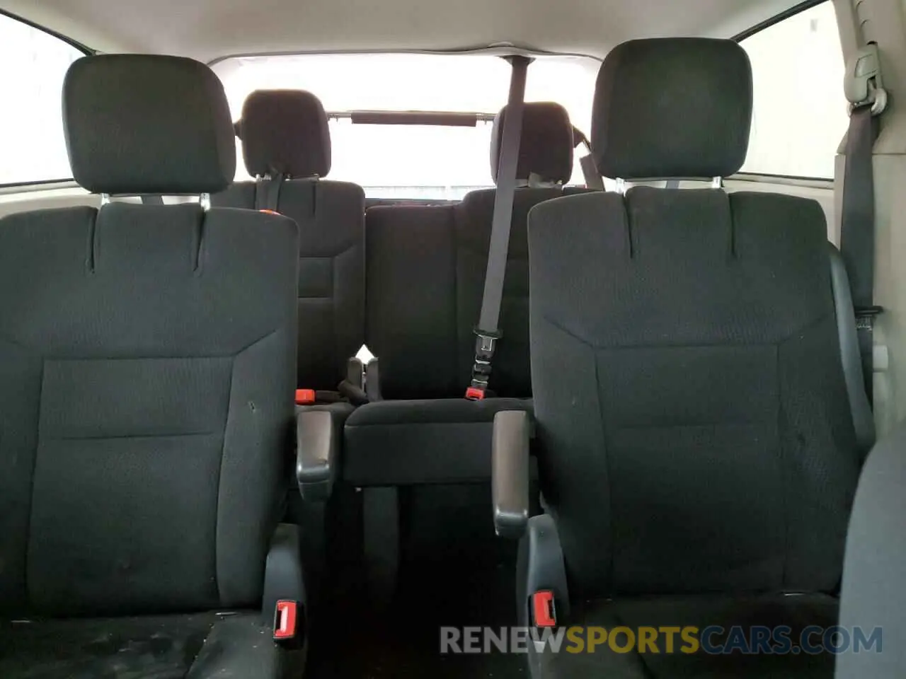 10 fotografías del automóvil dañado 2C4RDGBG2KR726658 DODGE CARAVAN 2019