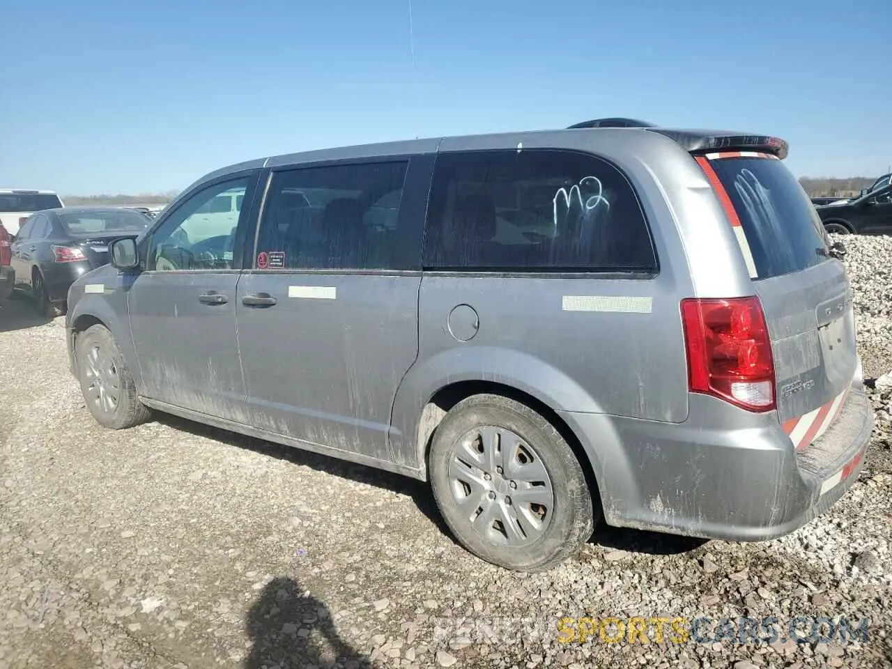 2 fotografías del automóvil dañado 2C4RDGBG2KR726658 DODGE CARAVAN 2019