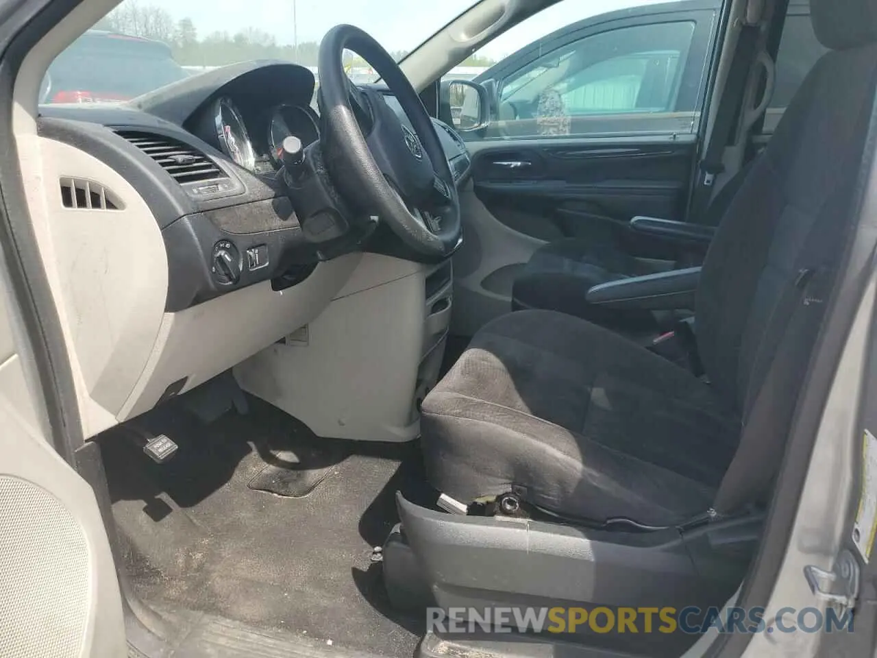 7 fotografías del automóvil dañado 2C4RDGBG2KR777707 DODGE CARAVAN 2019