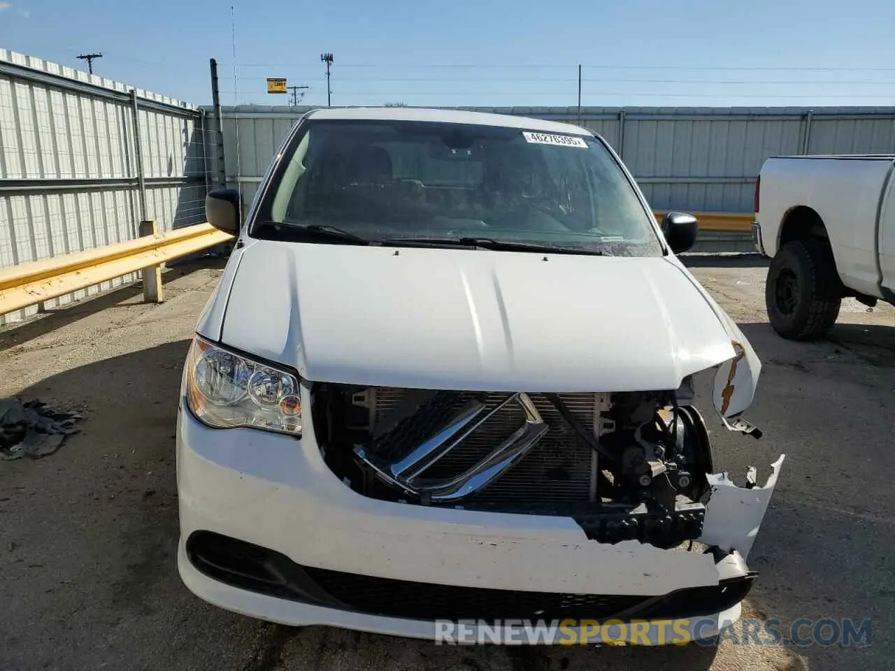5 fotografías del automóvil dañado 2C4RDGBG2KR794670 DODGE CARAVAN 2019